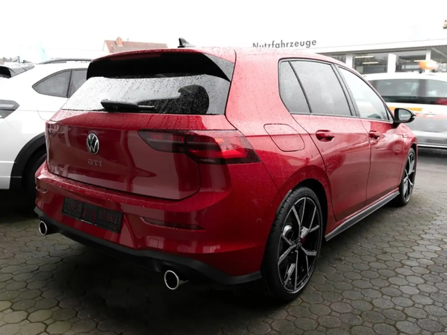 Volkswagen Golf VIII 2,0 TSI DSG GTI Black Style ACC DCC Matrix... Rot - 2