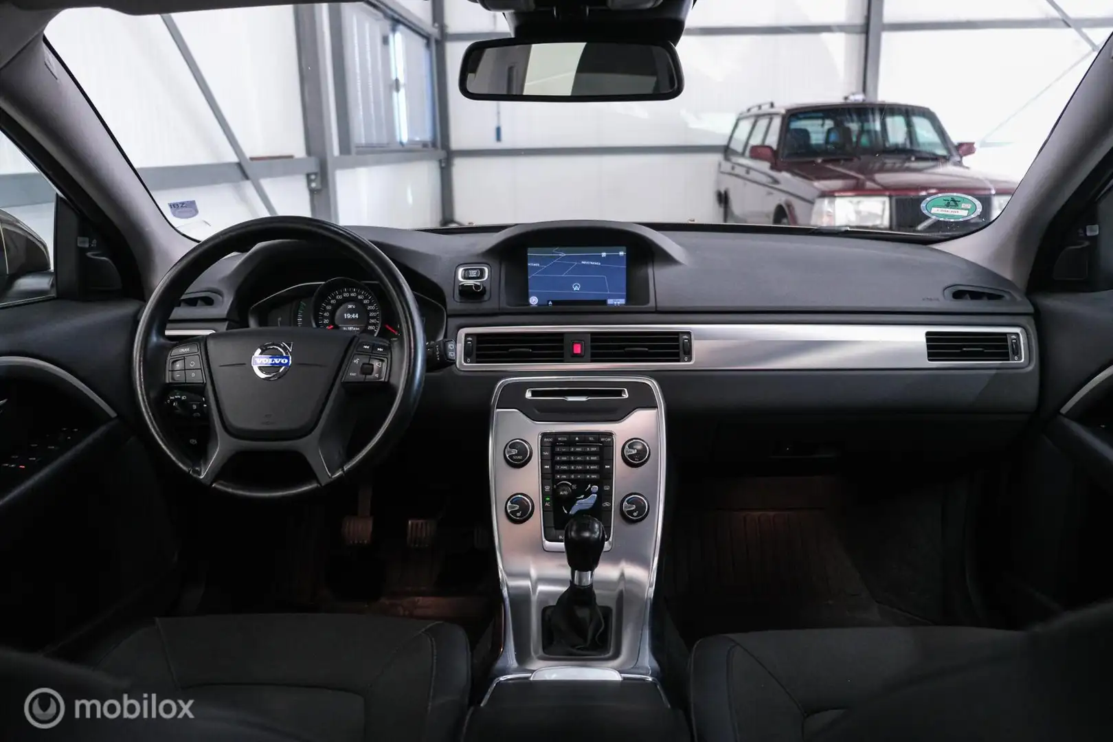 Volvo V70 1.6 T4 Momentum | Schuifdak | trekhaak | nieuwe D- Braun - 2