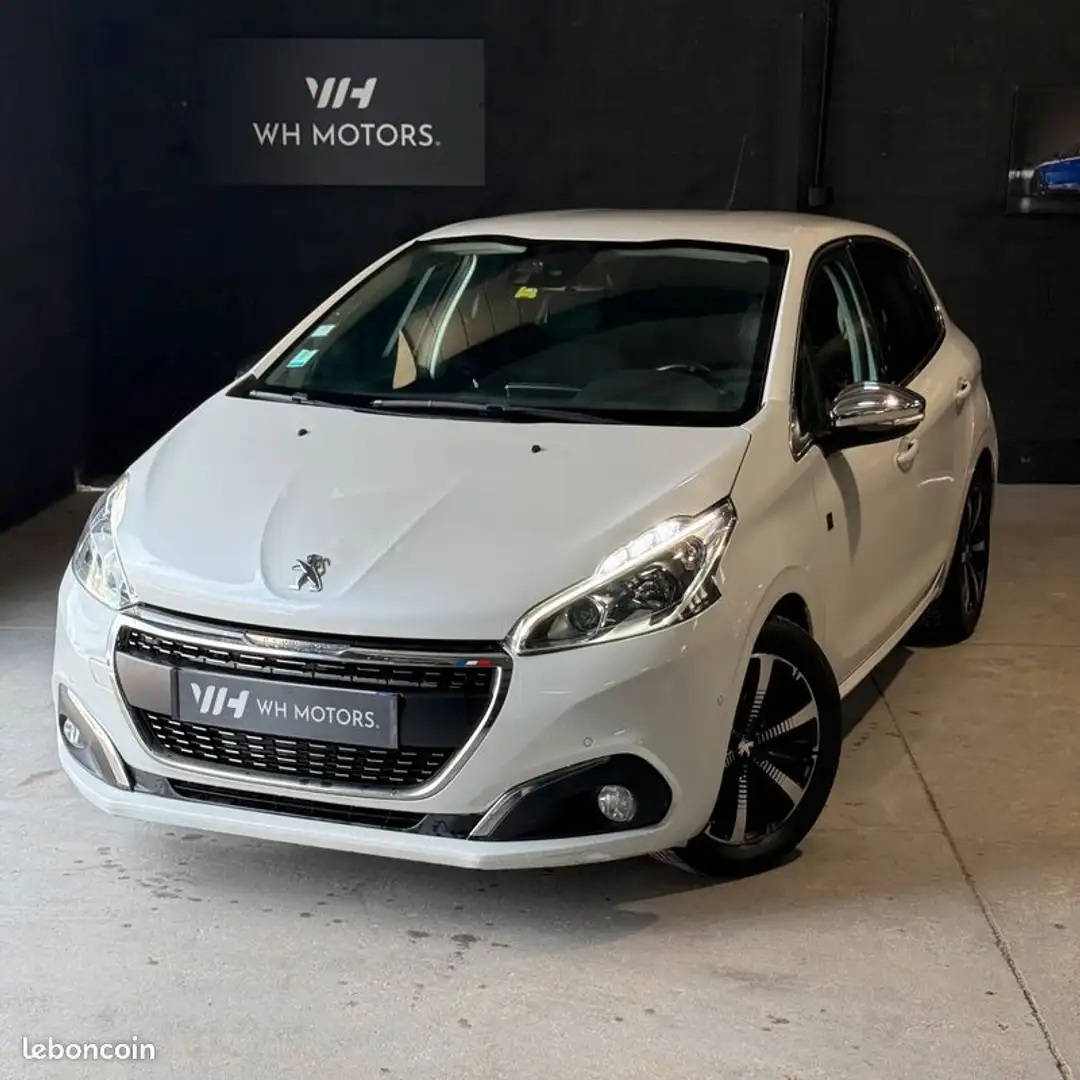 Peugeot 208 bluehdi 100ch tech edition Blanc - 1