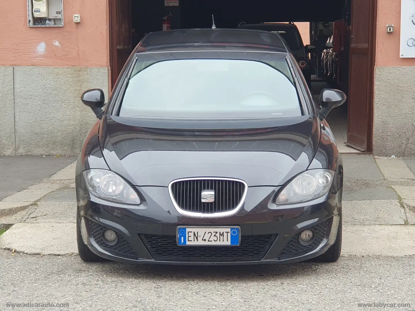 SEAT Leon 1.6 TDI CR Negro - 2