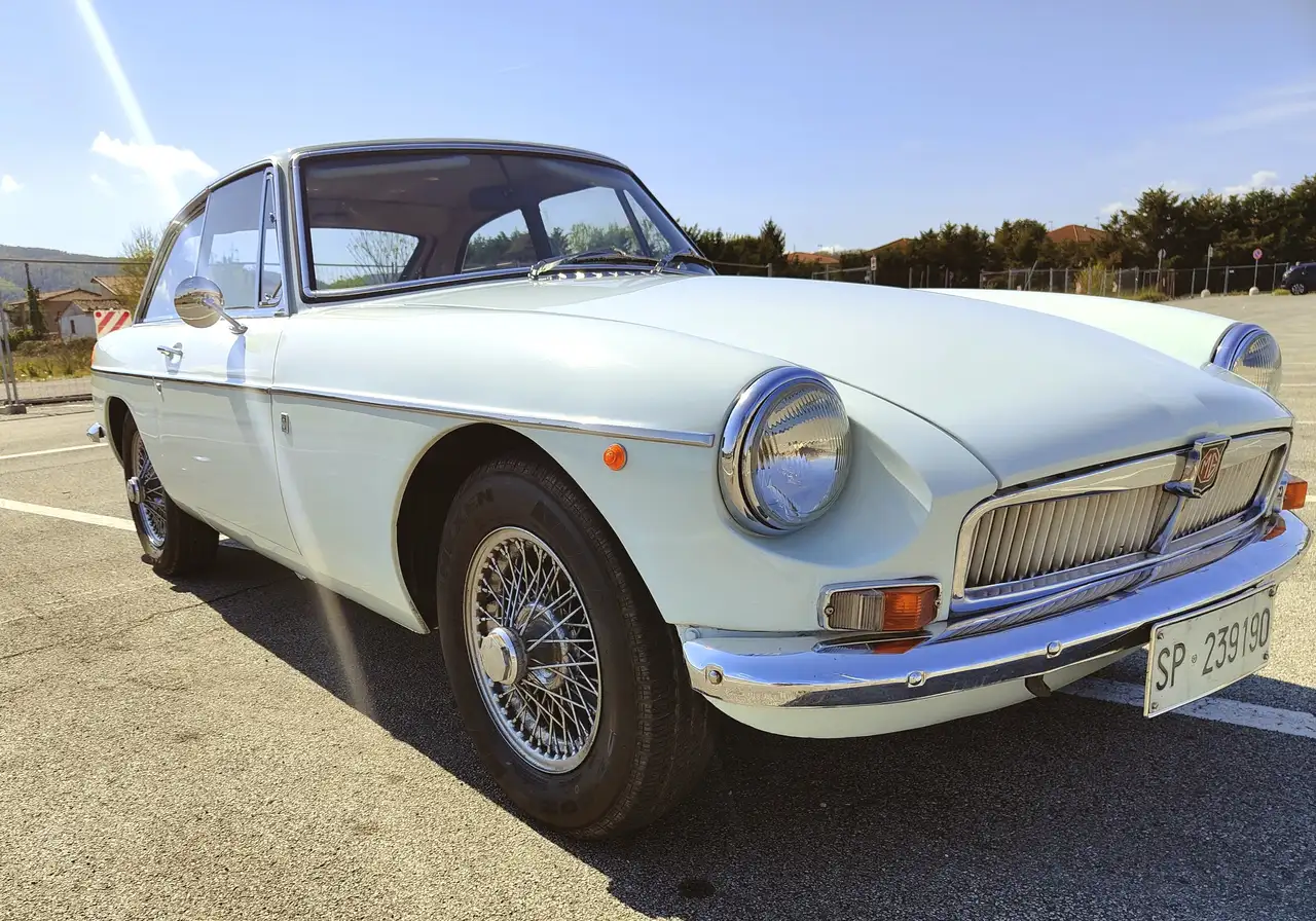 MG MGB 1800 Gt, foto 3