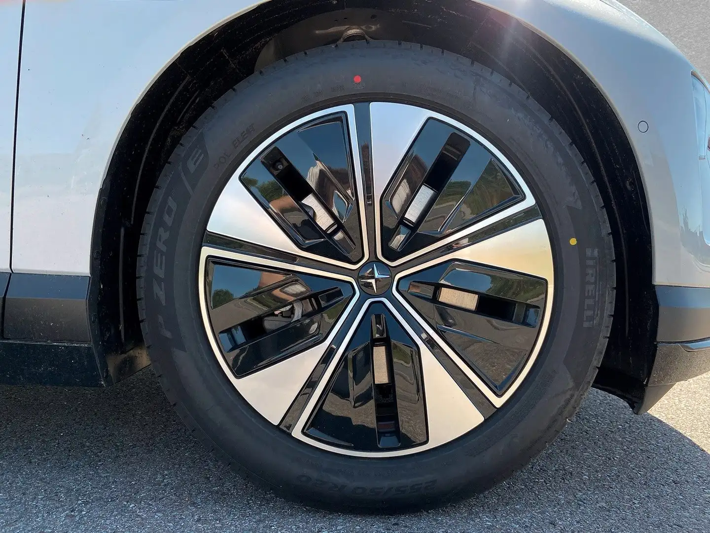 Polestar 4 Polestar 4 LRSM MJ 25 Pilot Plus Grau - 2