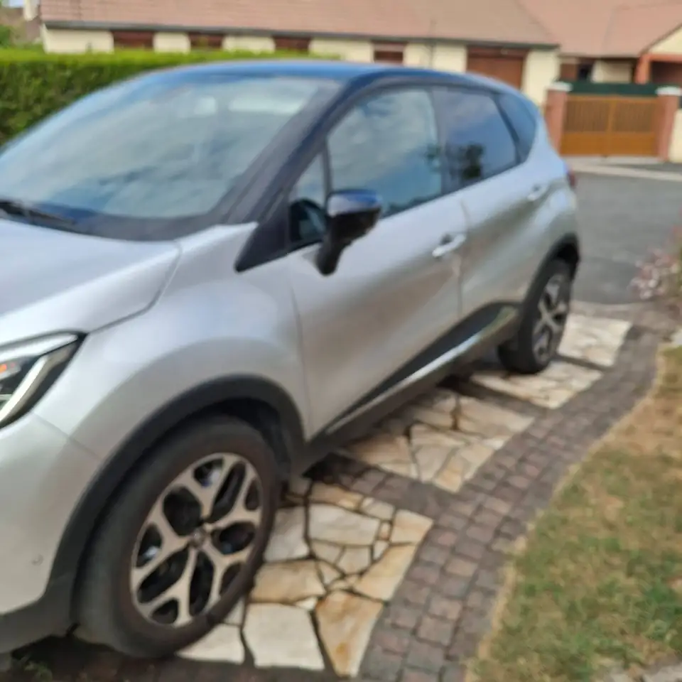 Renault Captur — photo 6