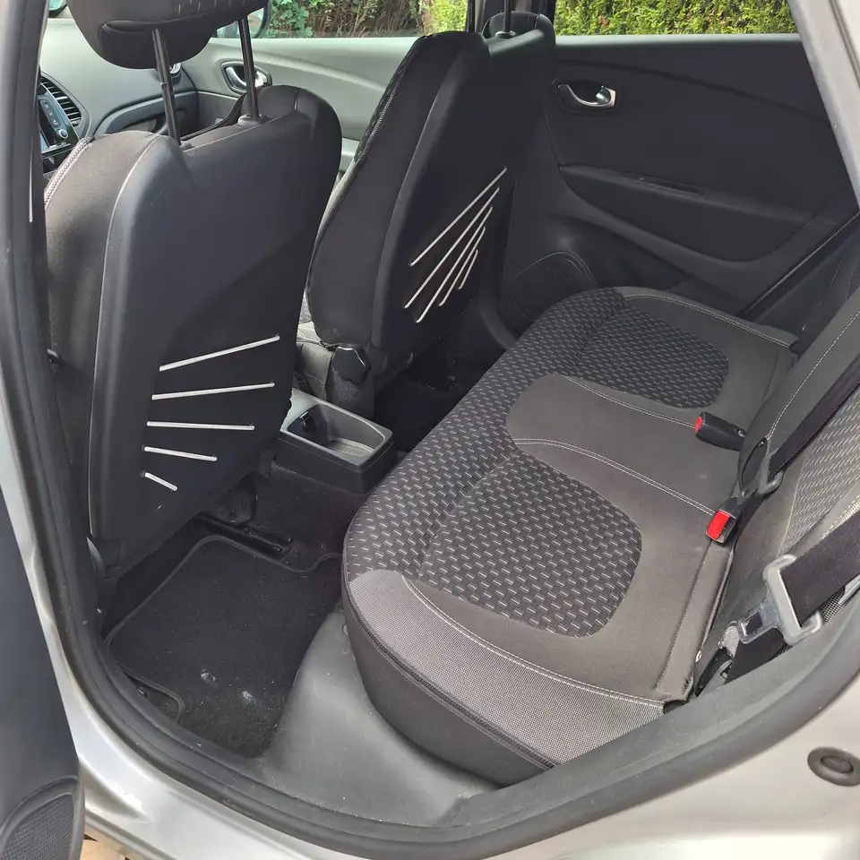 Renault Captur — photo 12