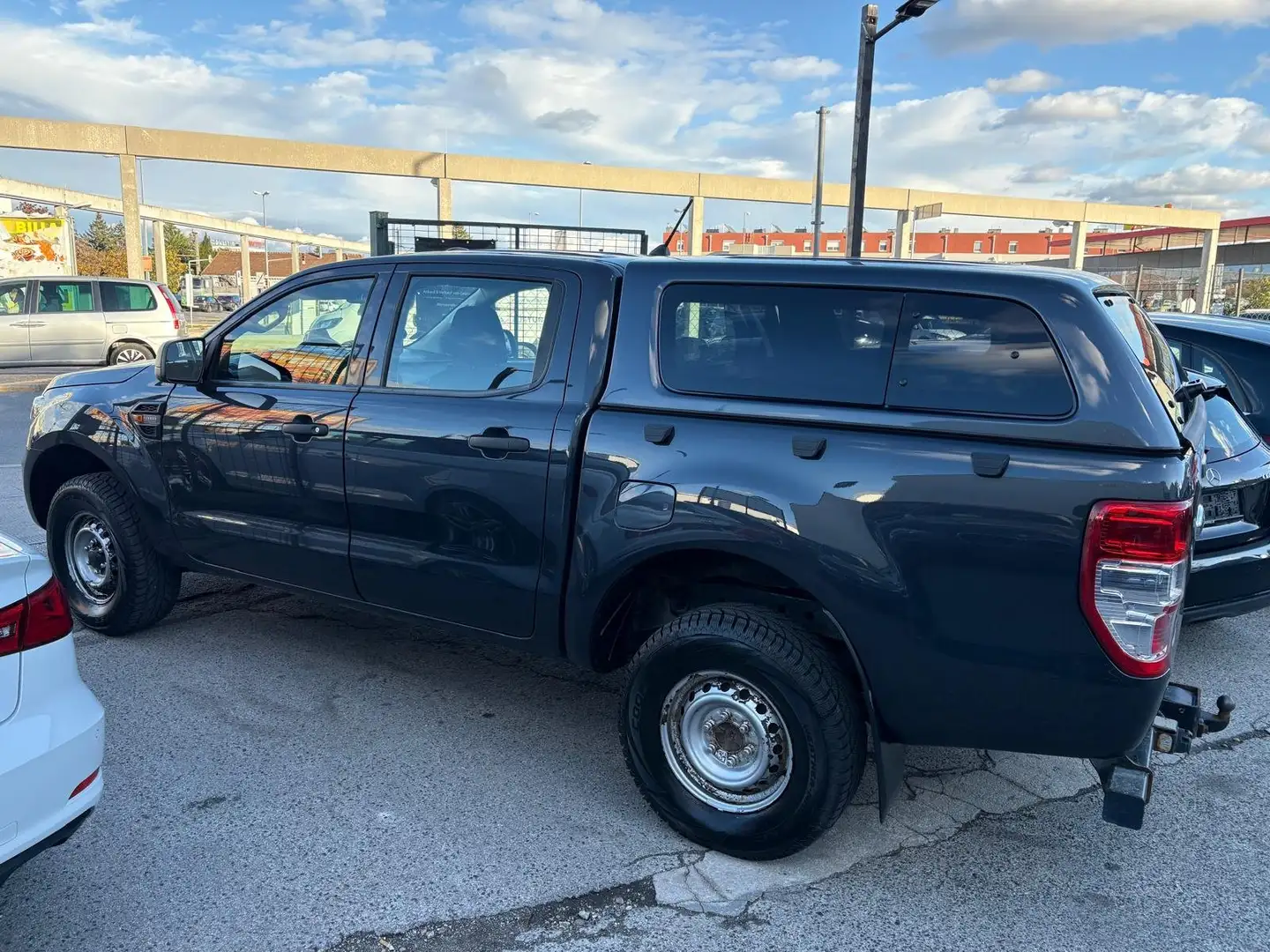 Ford Ranger PickUp 2,0 Doppelkabine XL 4x4 170PS mit Klima Grau - 2