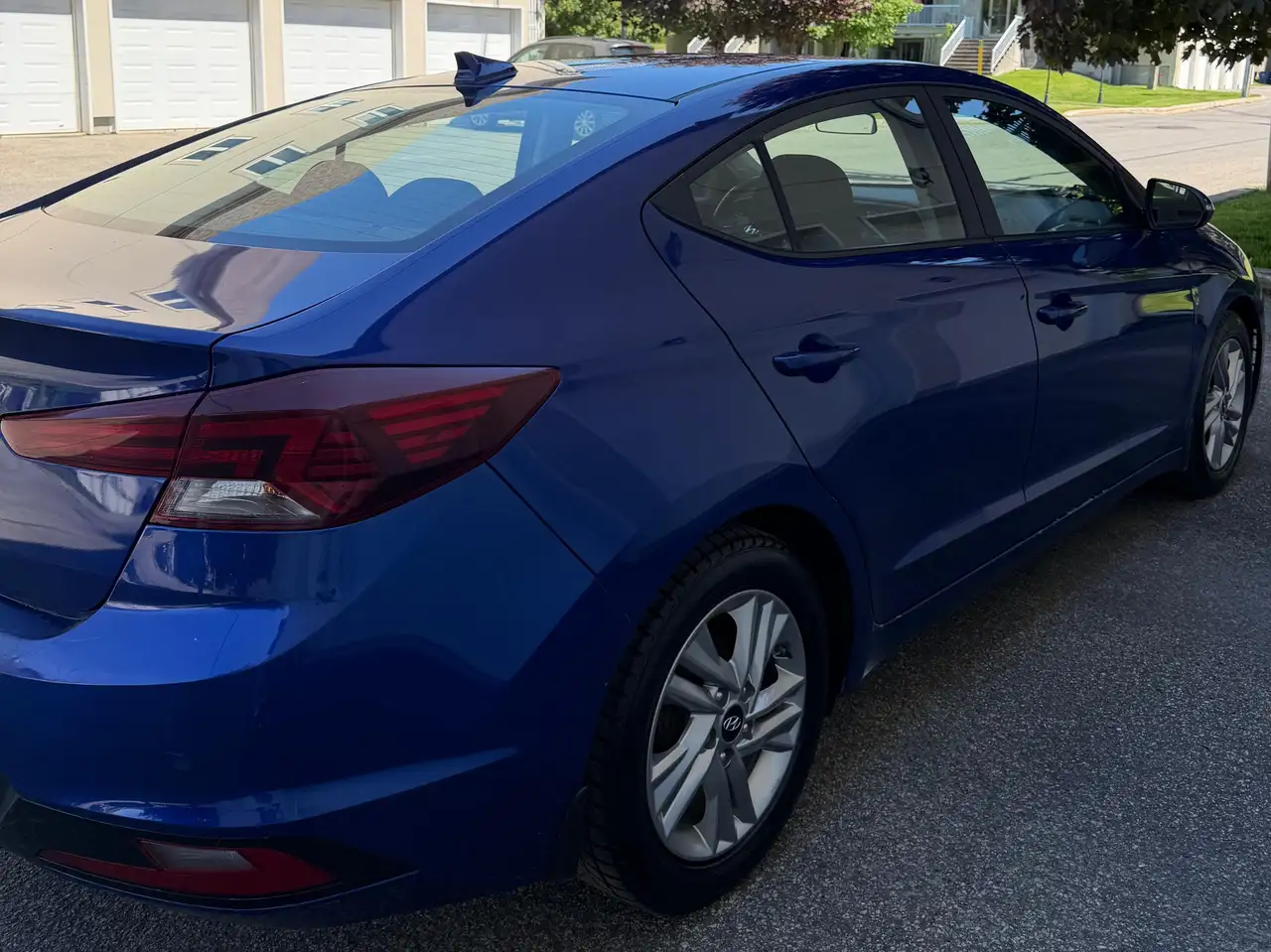Hyundai ELANTRA fotografie Hyundai ELANTRA