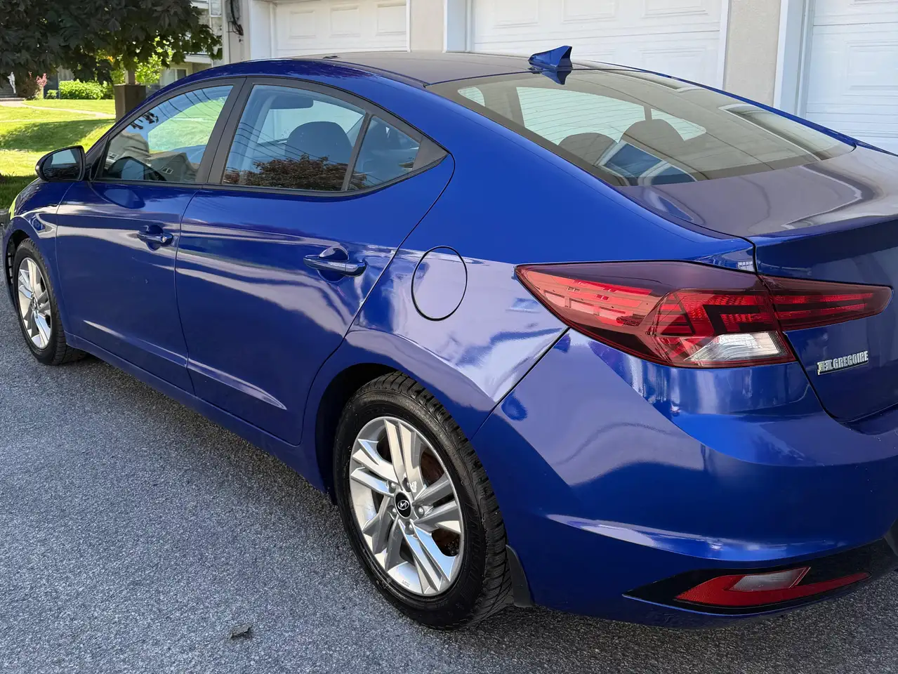 Hyundai ELANTRA fotografie Hyundai ELANTRA