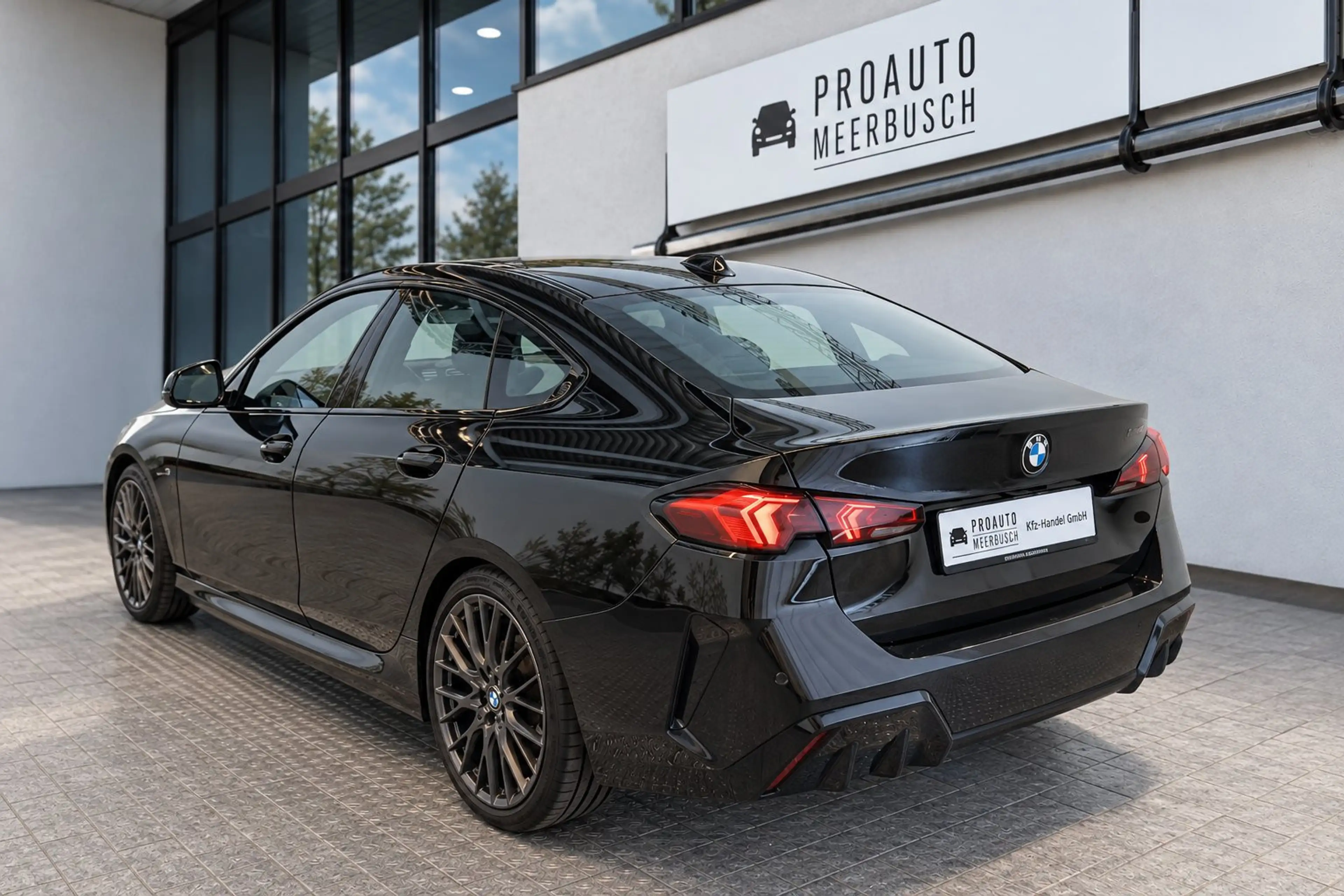 BMW 220 Gran Coupe M Sport MASSAGE/HUD/360°/ACC/GLOW — photo 2