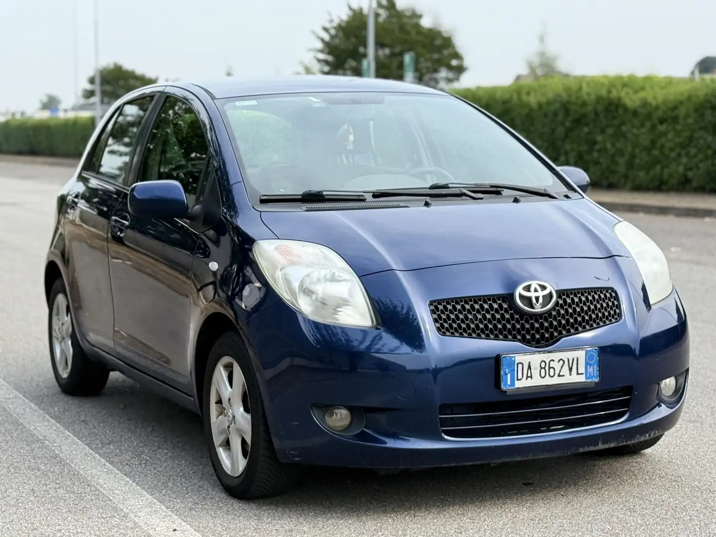 Toyota Yaris 5p 1.0 Sol Neopatentati - 2