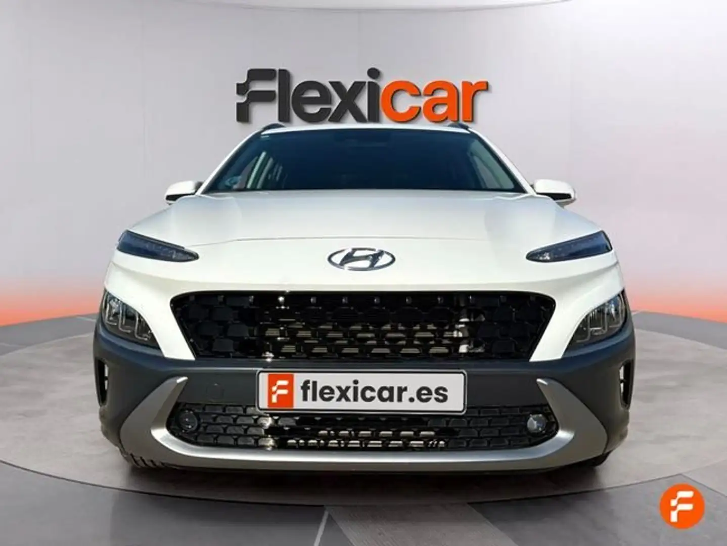 Hyundai KONA 1.6 CRDI 100kW (136CV) 48V Tecno 4X2 Blanco - 2