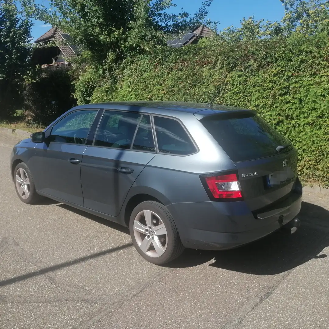 Skoda Fabia Fabia Combi 1.4 TDI / Tüv Neu Grau - 2