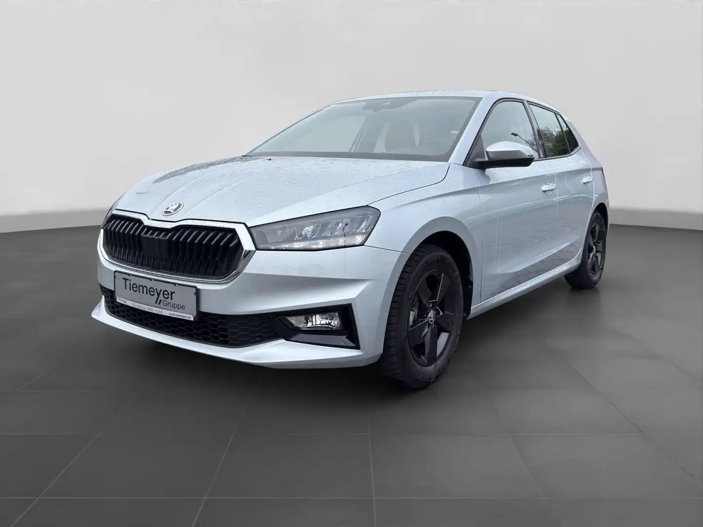 Skoda Fabia 1.0 ESSENCE LM15 KLIIMA PDC Silber - 2