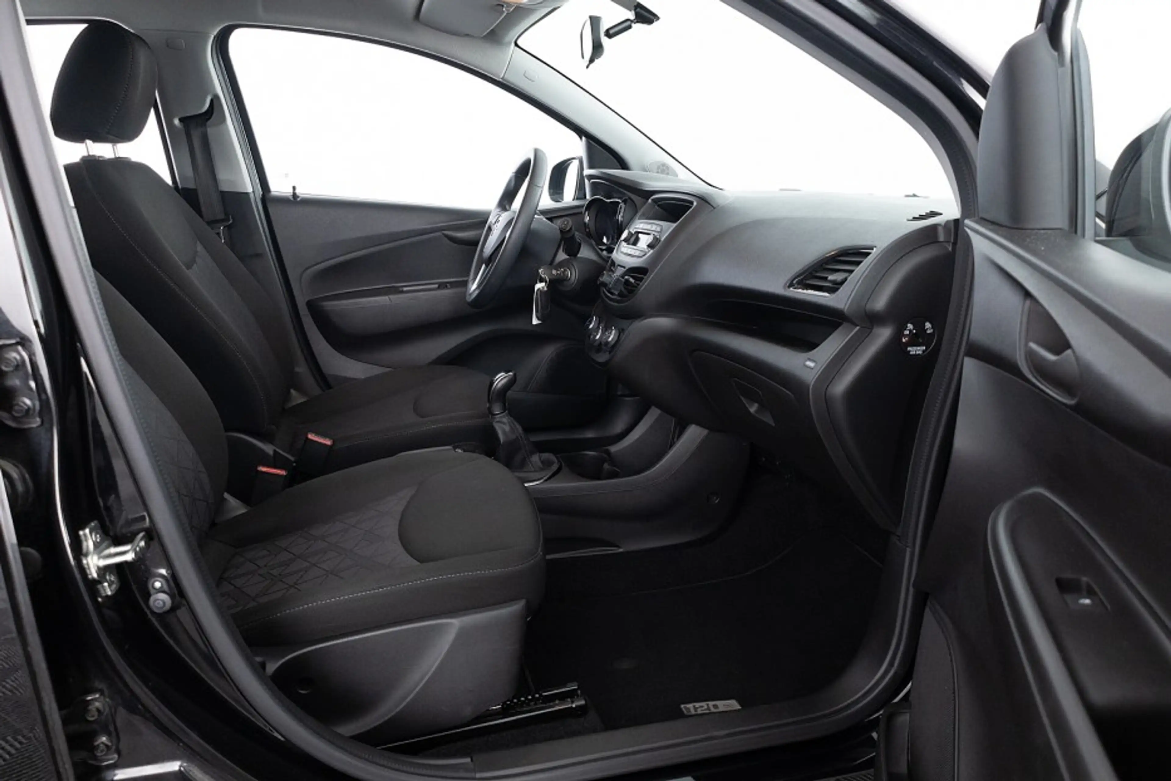 Opel Karl 1.0 ecoFLEX 120 Jaar Edition — photo 6