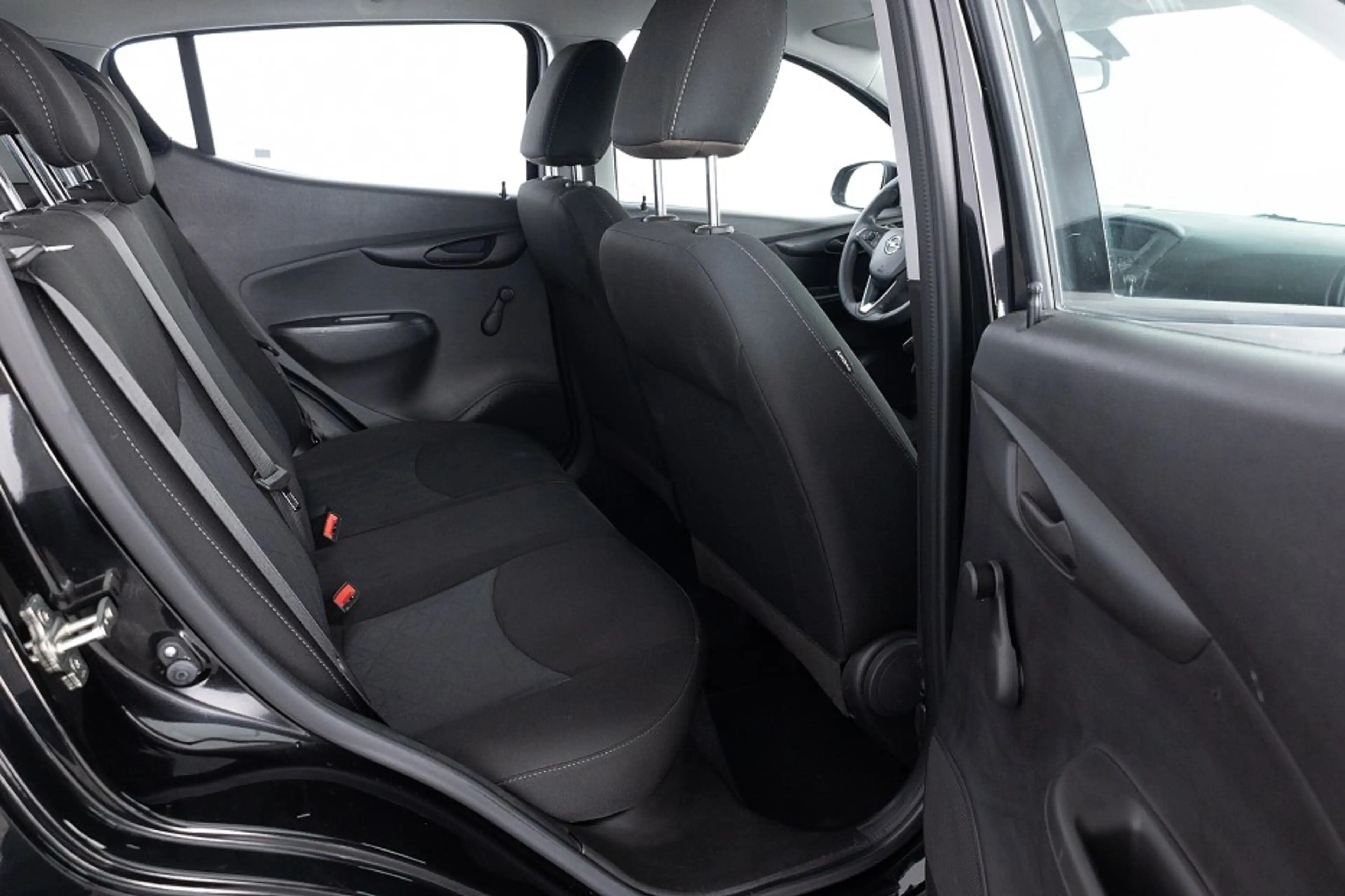 Opel Karl 1.0 ecoFLEX 120 Jaar Edition — photo 7