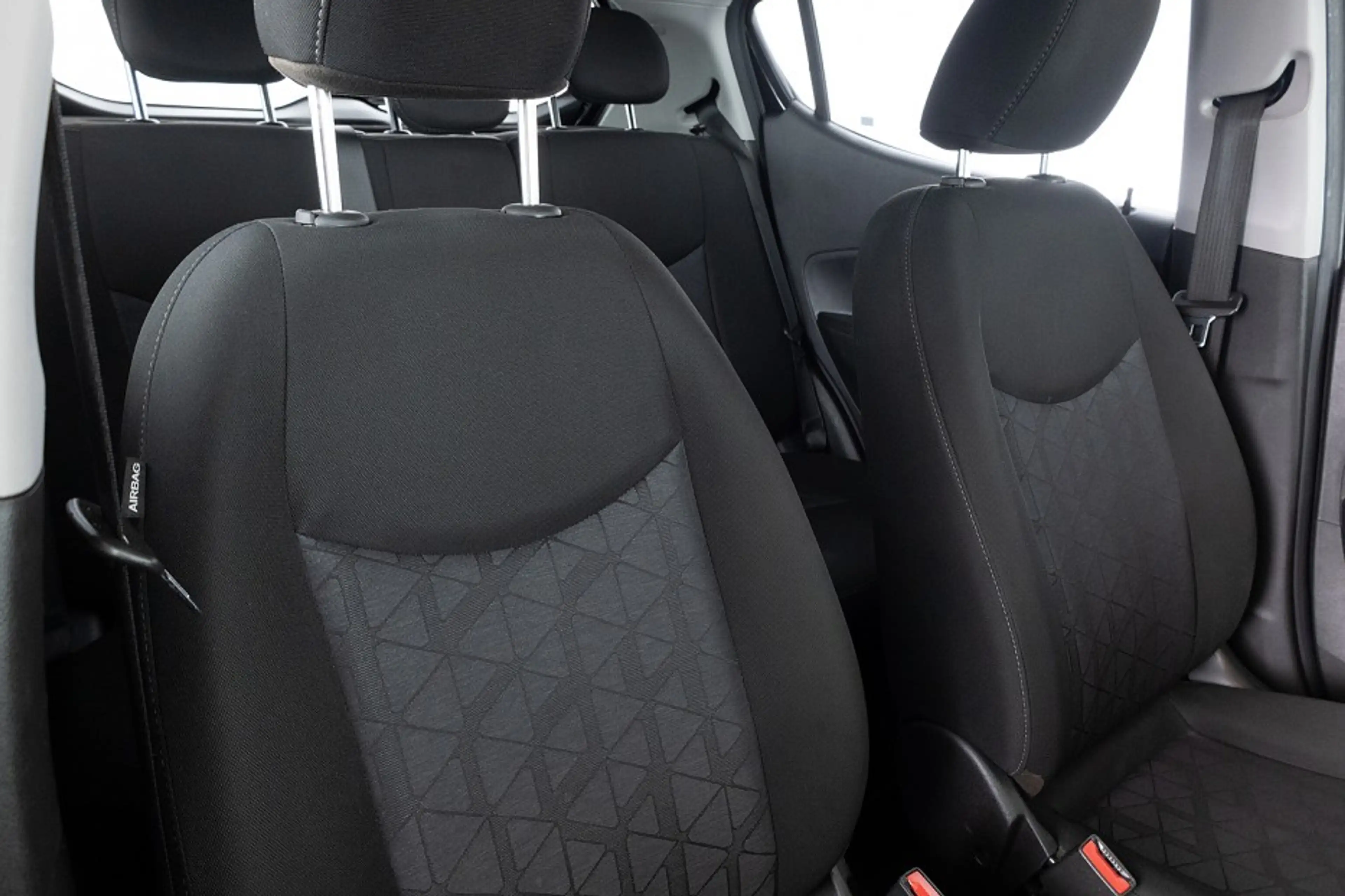 Opel Karl 1.0 ecoFLEX 120 Jaar Edition — photo 5