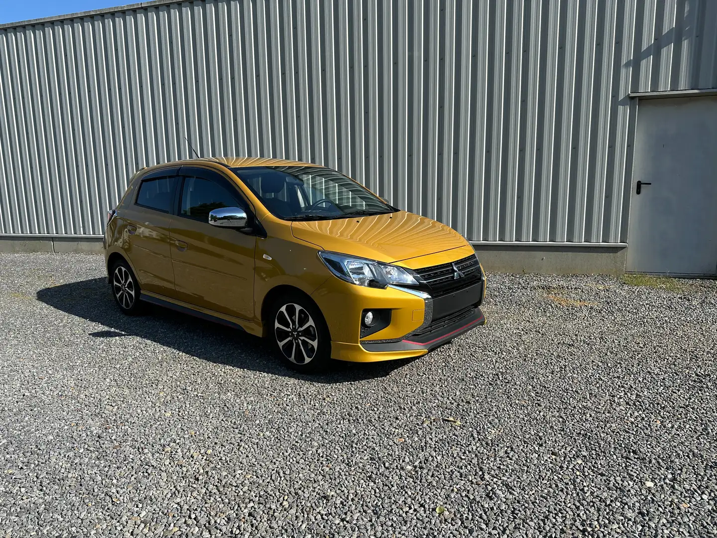 Mitsubishi Space Star 1.2i Diamond Edition Goud - 1