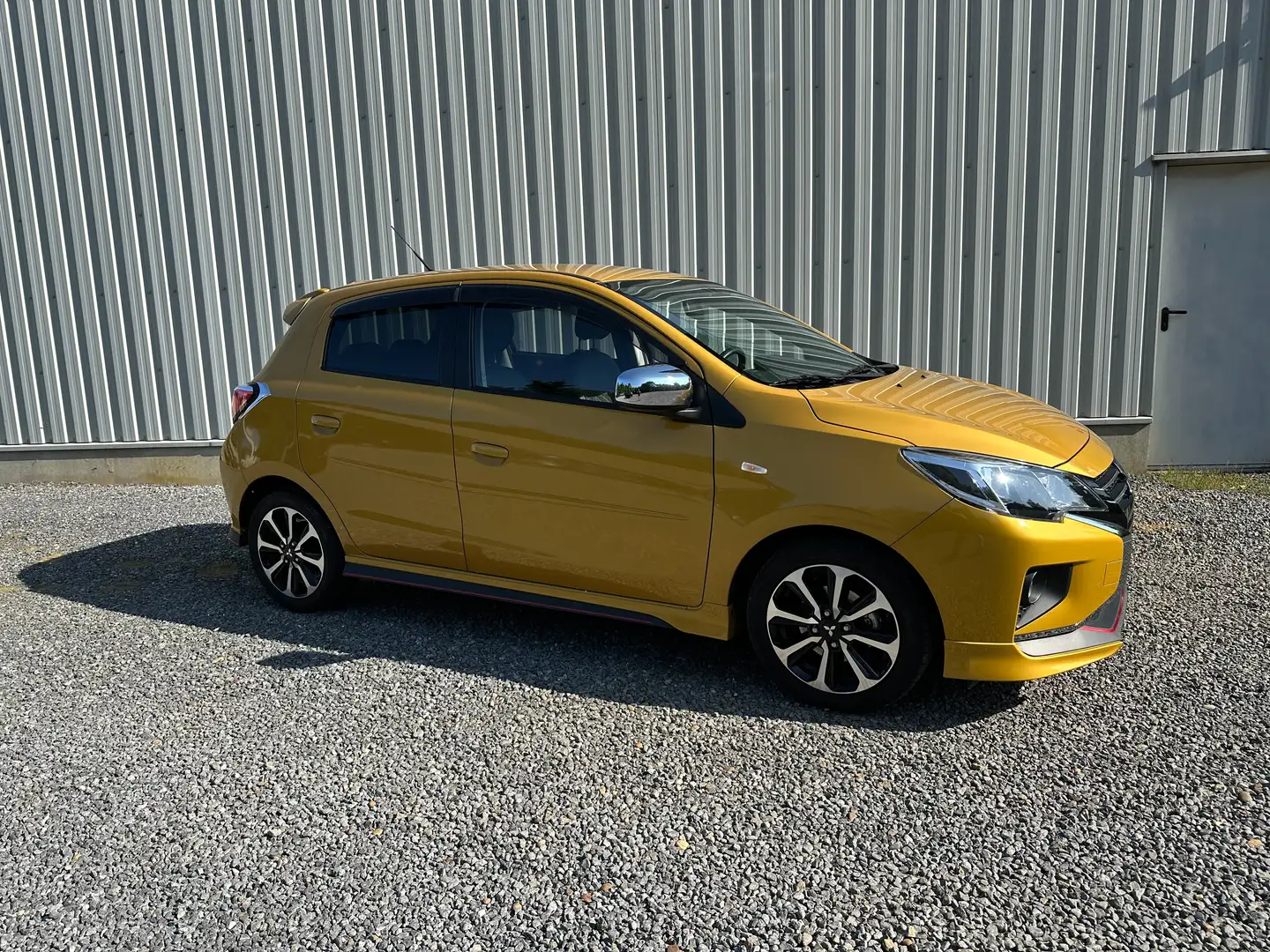 Mitsubishi Space Star 1.2i Diamond Edition Goud - 2