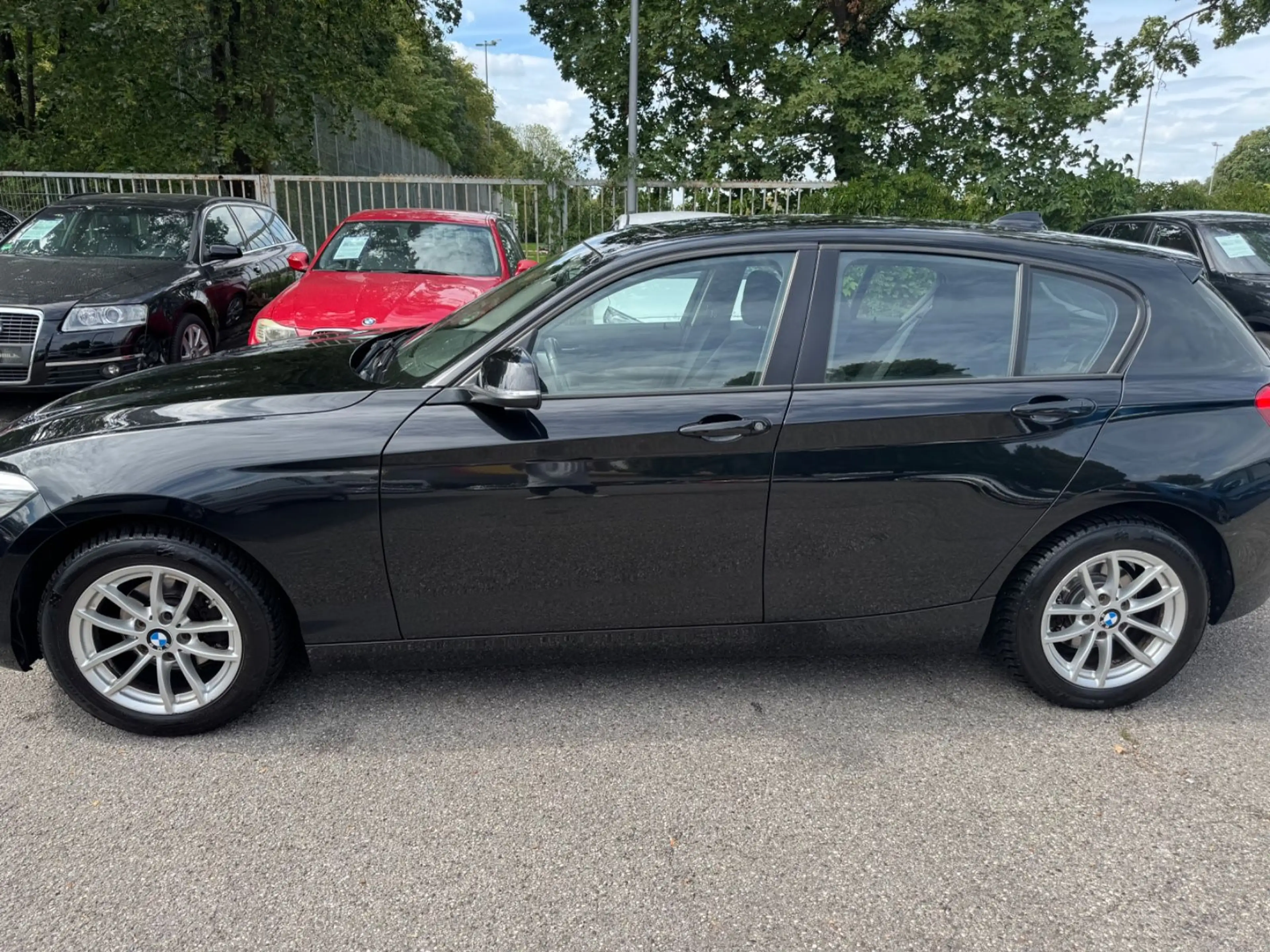 BMW 118 1 Limousine 5-trg. 118 d SHZ PDC AHK — photo 7