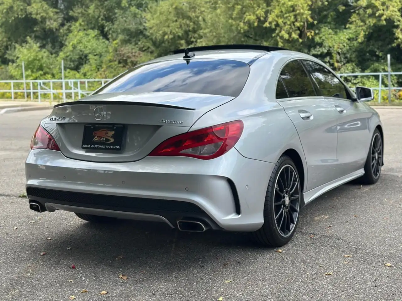 Mercedes-Benz CLA снимка Mercedes-Benz CLA