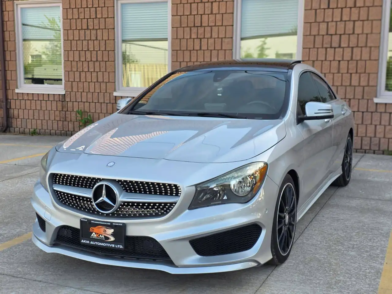 Mercedes-Benz CLA снимка Mercedes-Benz CLA