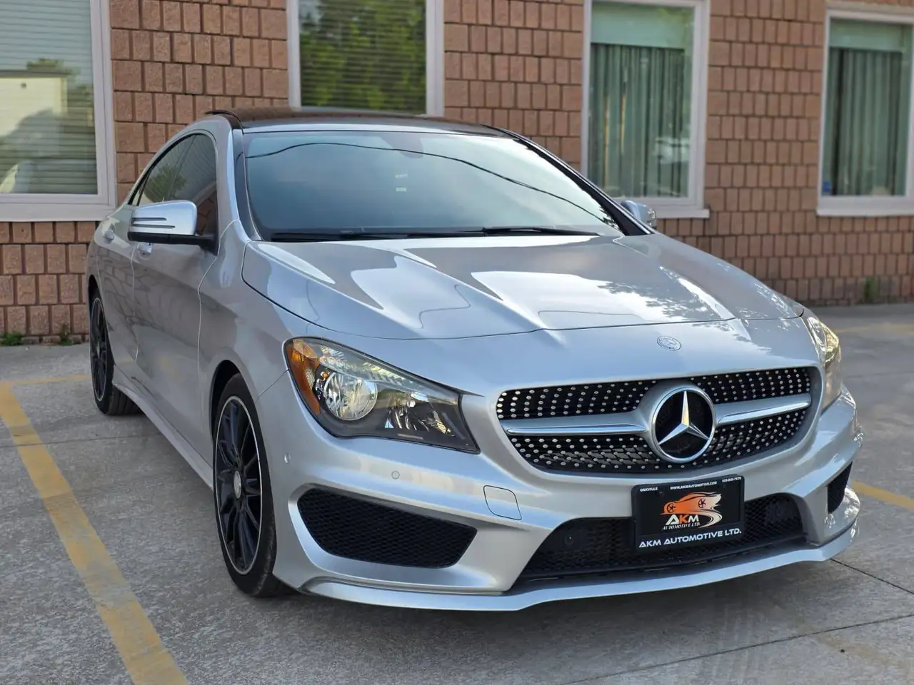 Mercedes-Benz CLA снимка Mercedes-Benz CLA