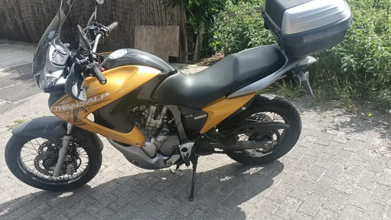 Honda XL 750 Transalp - foto 2