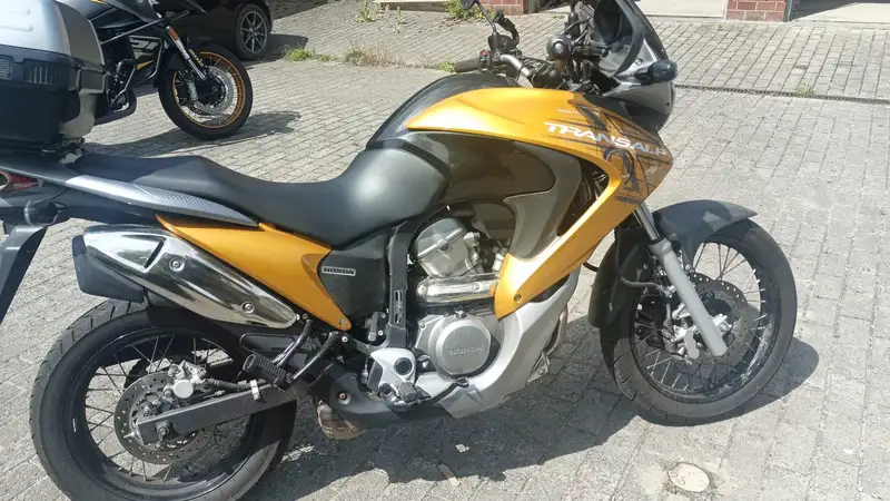 Honda XL 750 Transalp - foto 4