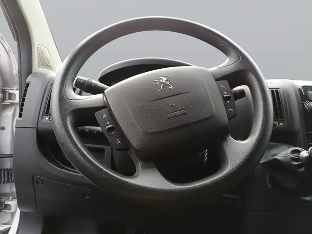 Peugeot Boxer view 13