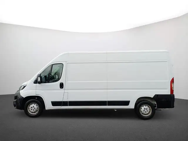 Peugeot Boxer view 4