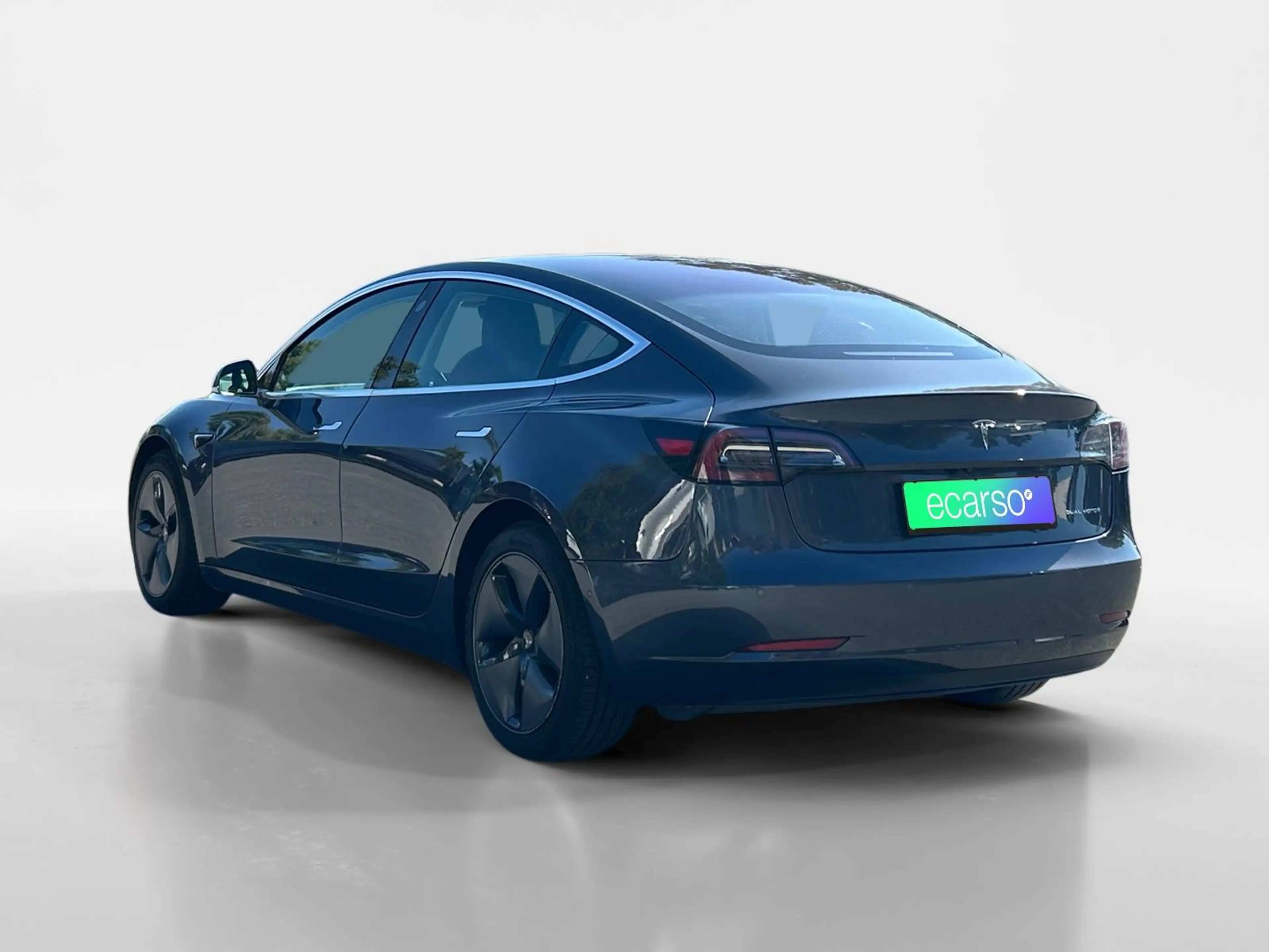 Tesla Model 3 Long Range Dual AWD — photo 3