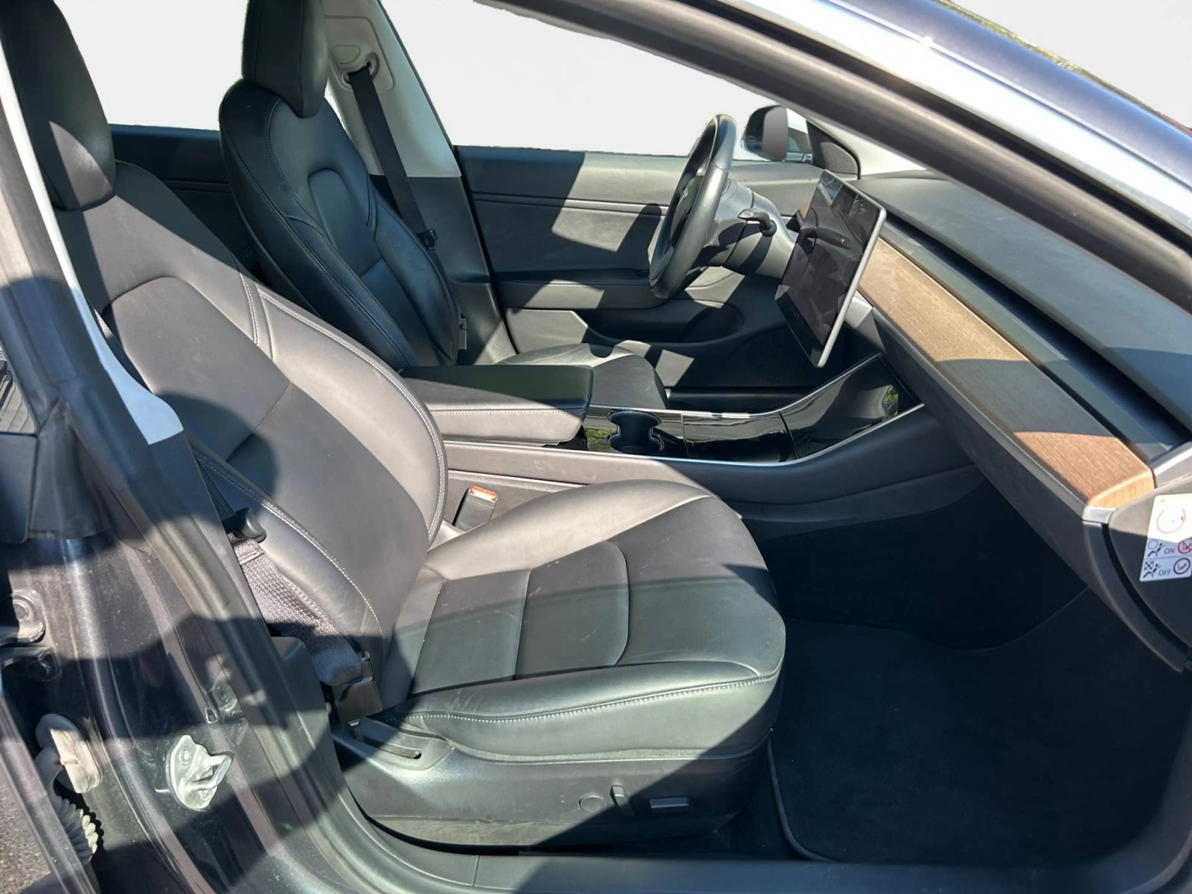 Tesla Model 3 Long Range Dual AWD — photo 15