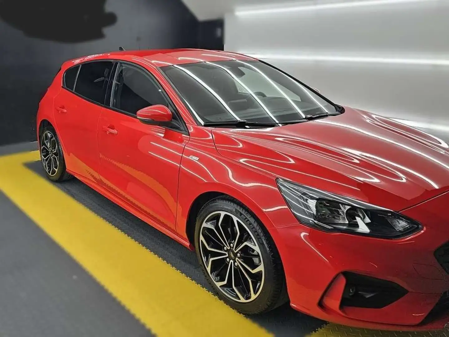 Ford Focus 1.5 Ecoblue ST-Line X 120 Rojo - 2
