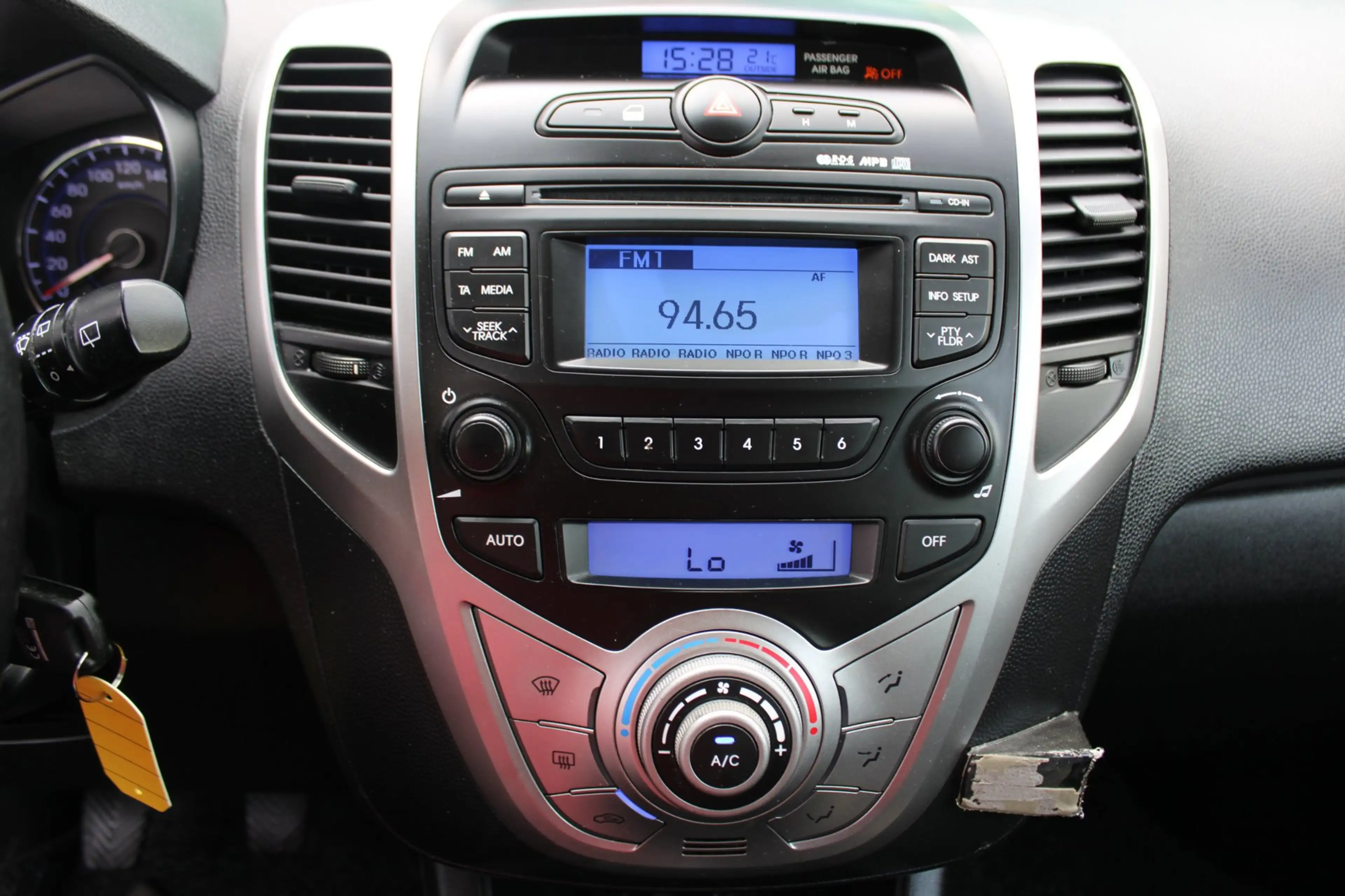 Hyundai iX20 1.4i i-Vision — photo 14