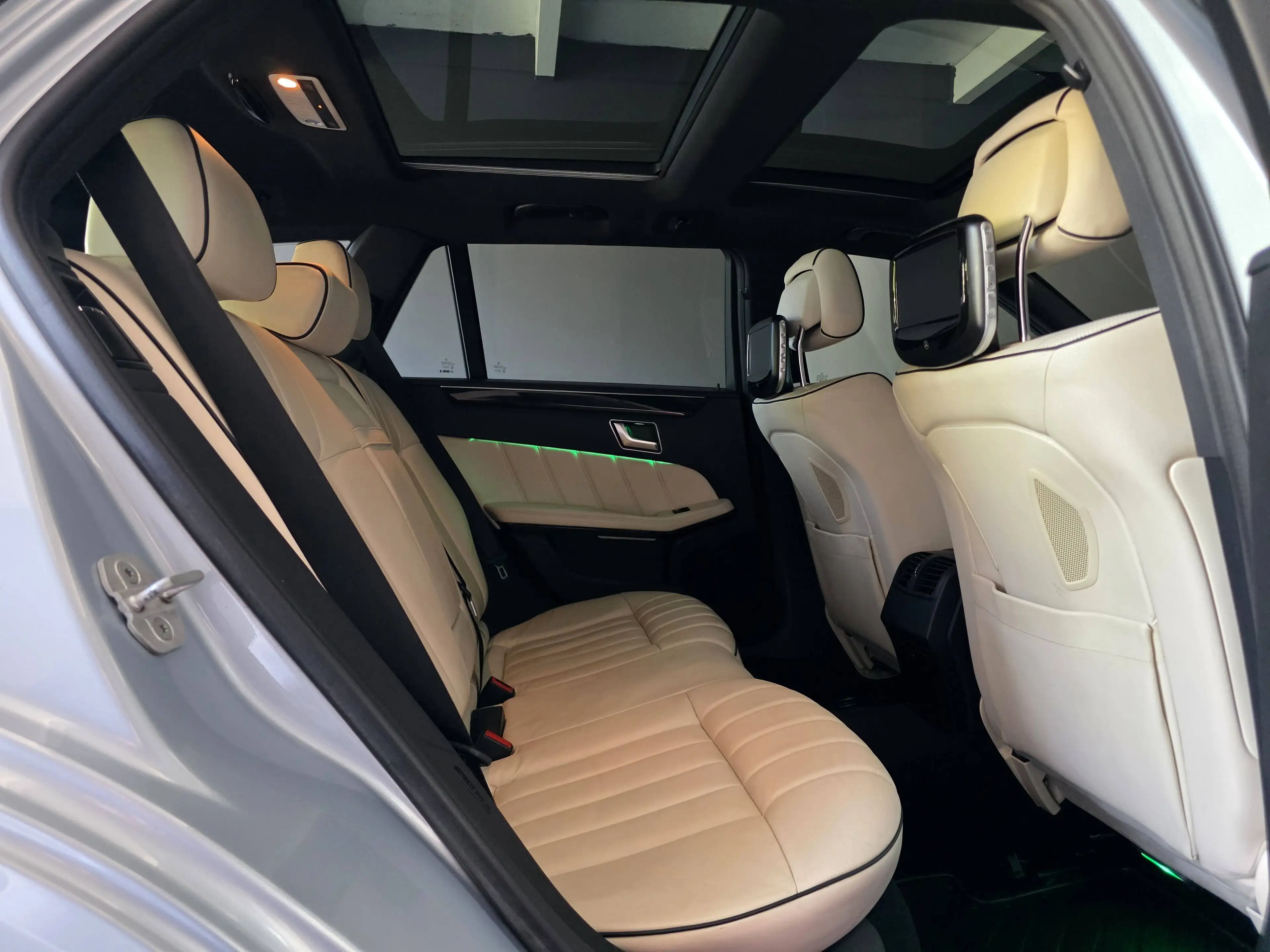 Mercedes-Benz E 350 d T, BLUETEC, AMG LINE, PANO, DISTRONIC, TV — photo 12