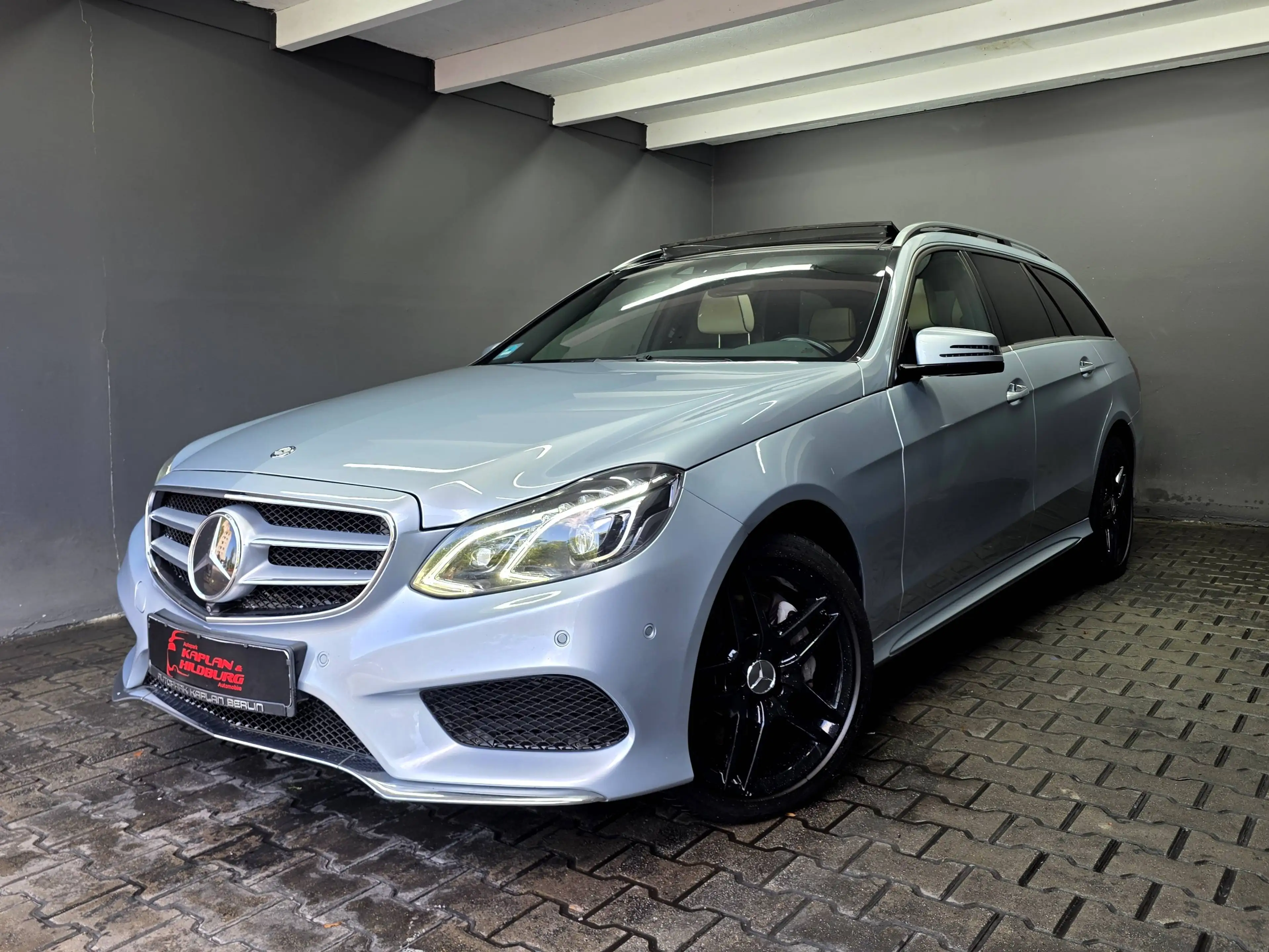 Mercedes-Benz E 350 d T, BLUETEC, AMG LINE, PANO, DISTRONIC, TV