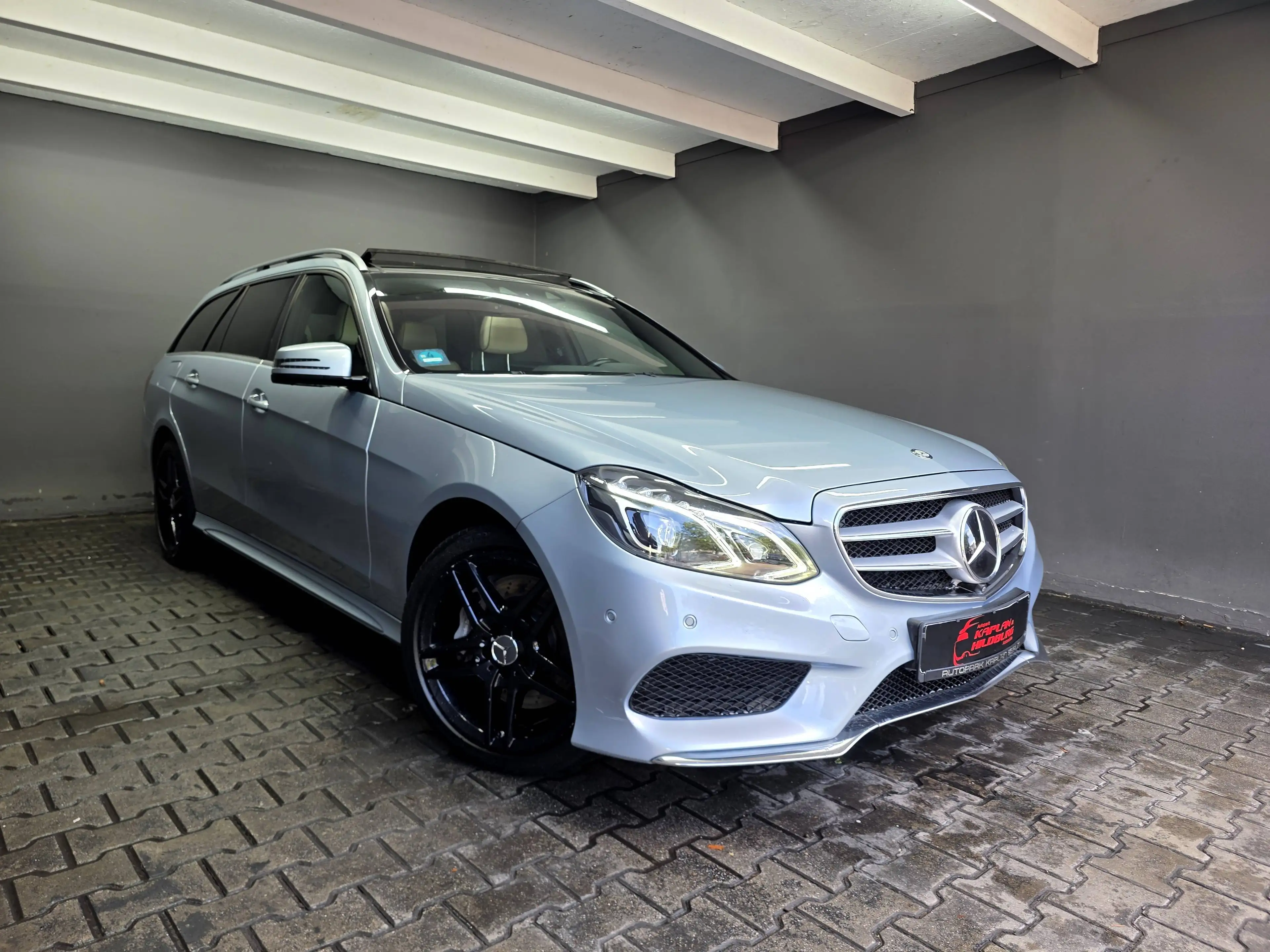 Mercedes-Benz E 350 d T, BLUETEC, AMG LINE, PANO, DISTRONIC, TV — photo 3