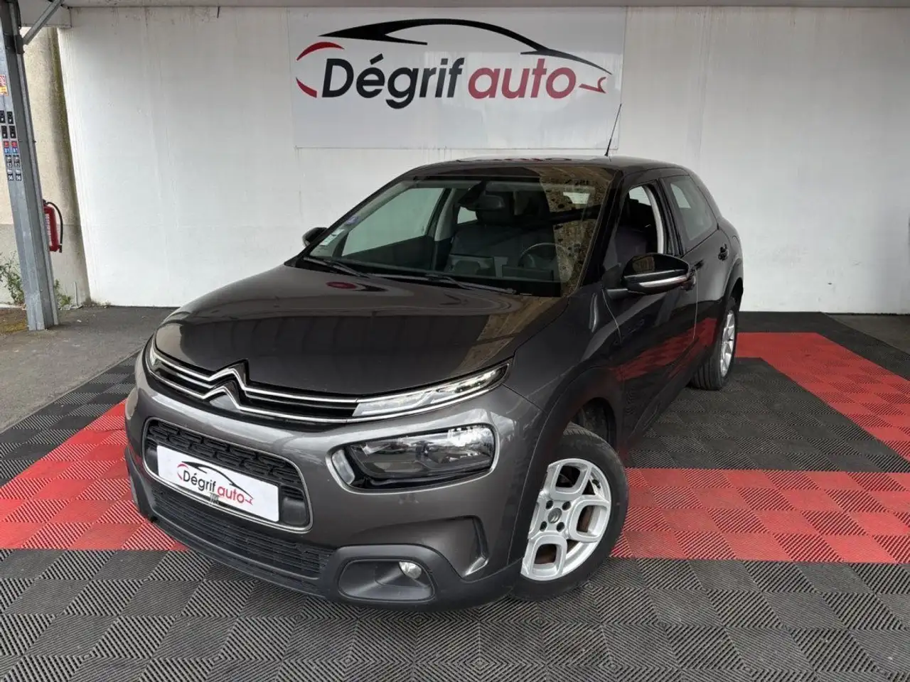 Citroen C4 Cactus PureTech 110 SetS BVM Shine