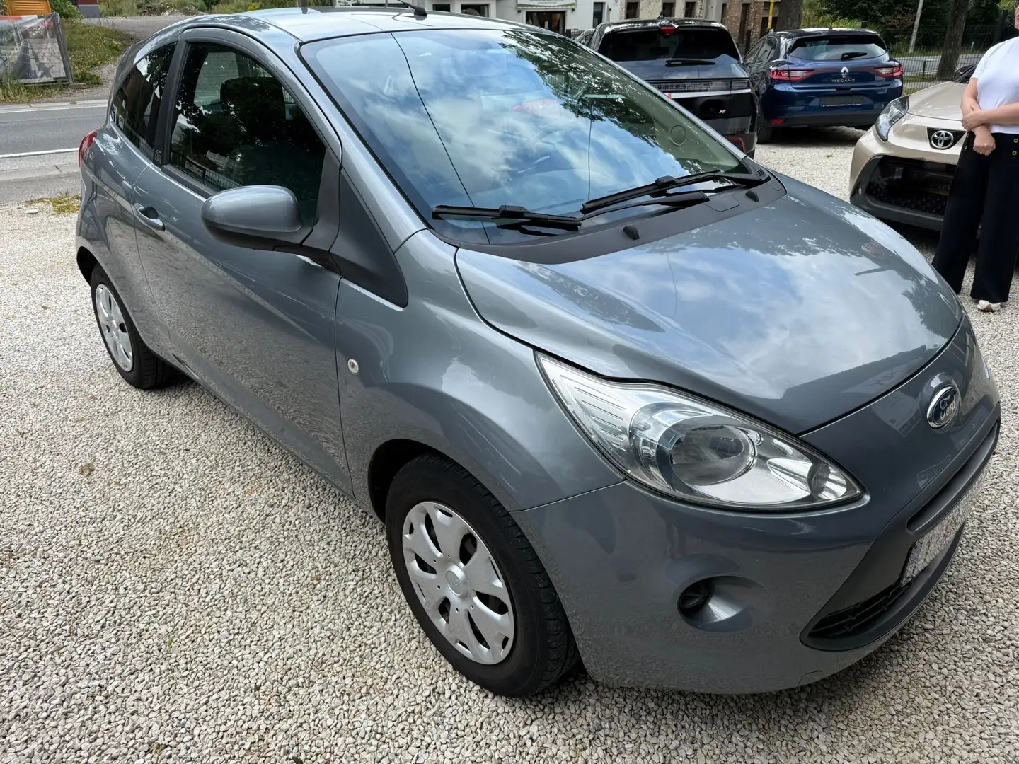 Ford Ka/Ka+ Ka 1.2i/Feuille rose/Prete à immatriculer - 2