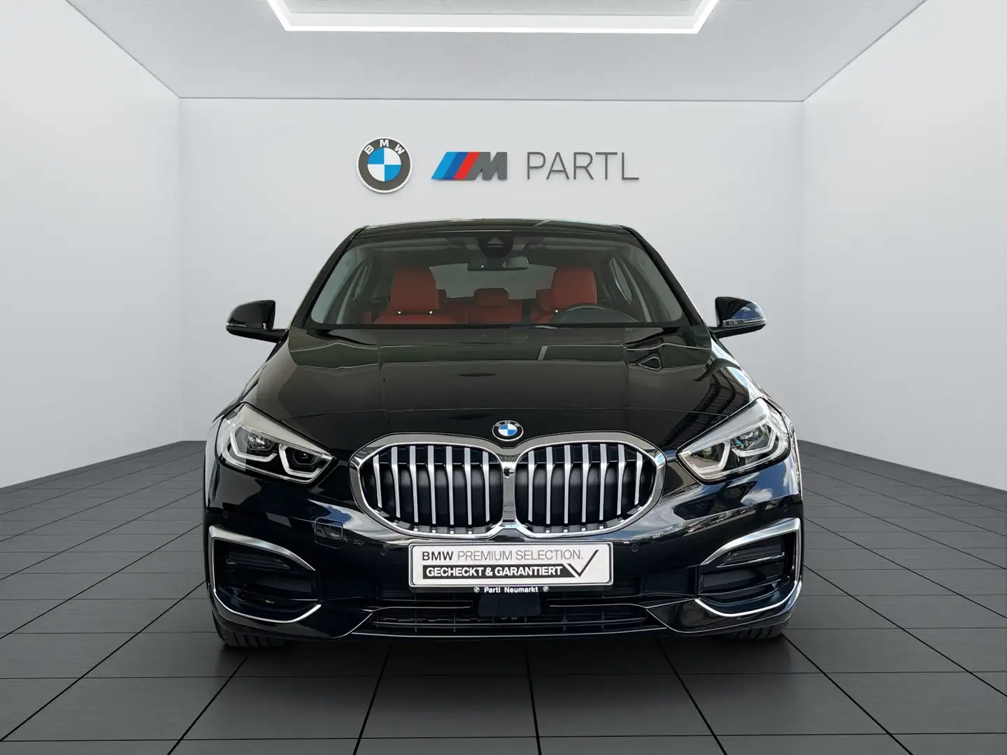 BMW 118 i LuxuryLine LED PDC H/K DAB Keyless Schwarz - 2