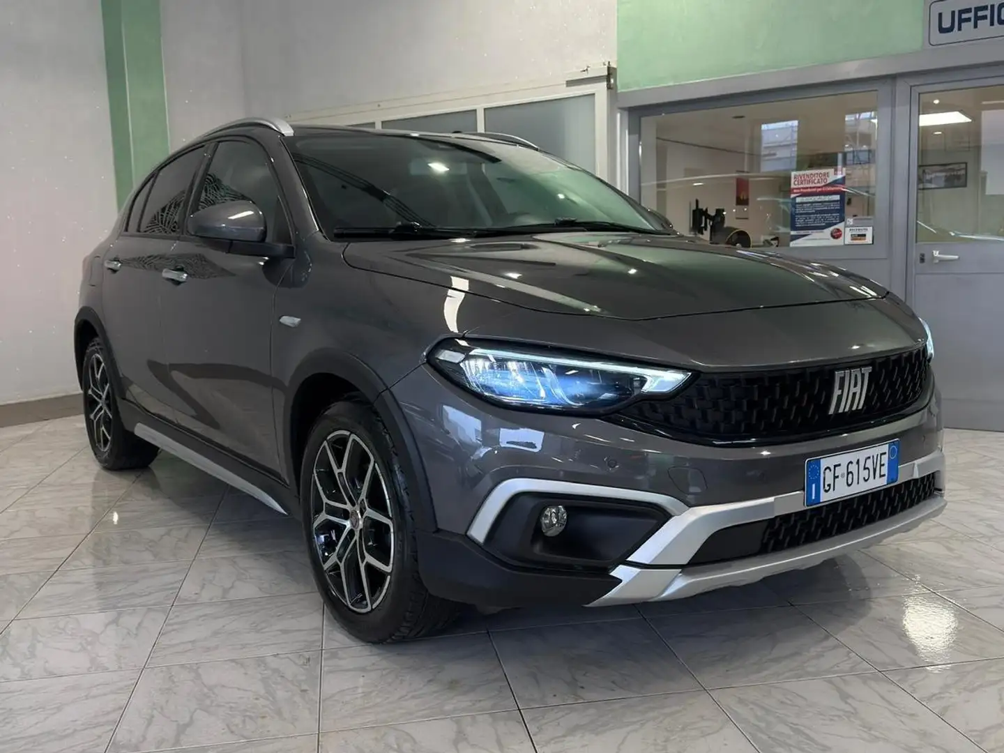 Fiat Tipo Tipo Cross 2021 1.6 mjt Cross sport Gris - 1