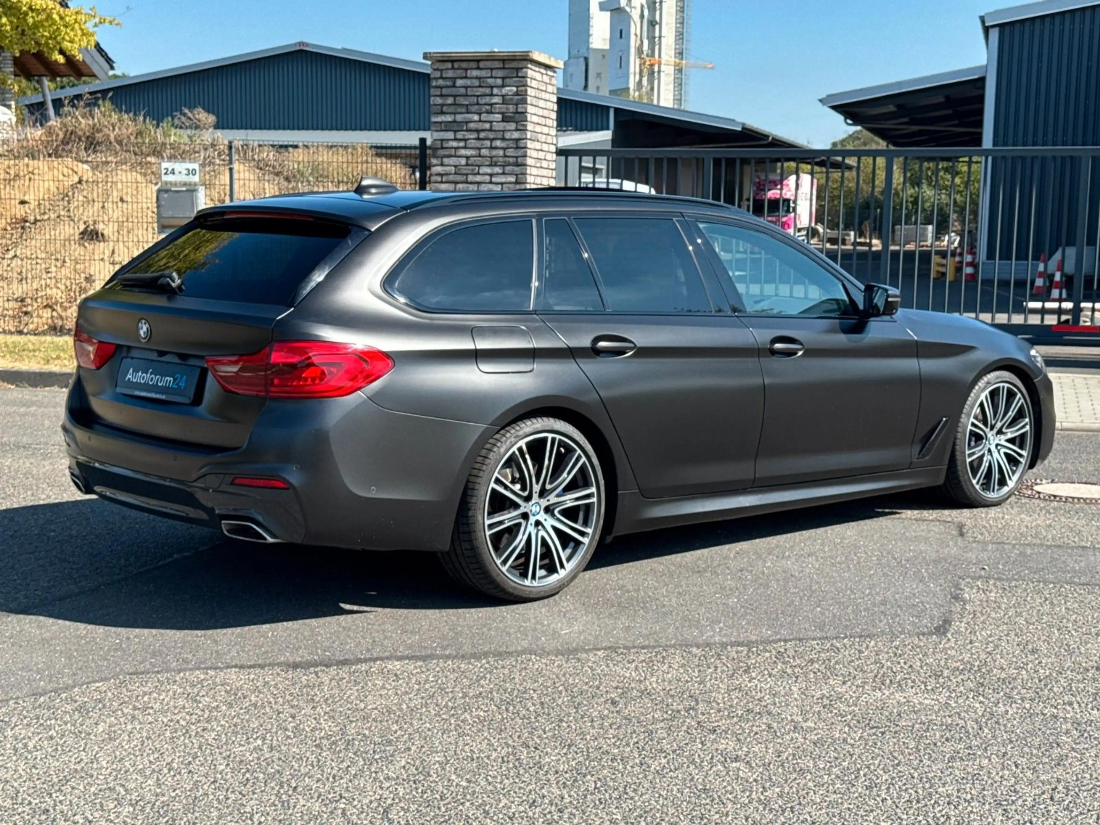 BMW 540 d Touring xDrive M Sport*Autom.*Pano*HUD* — photo 5