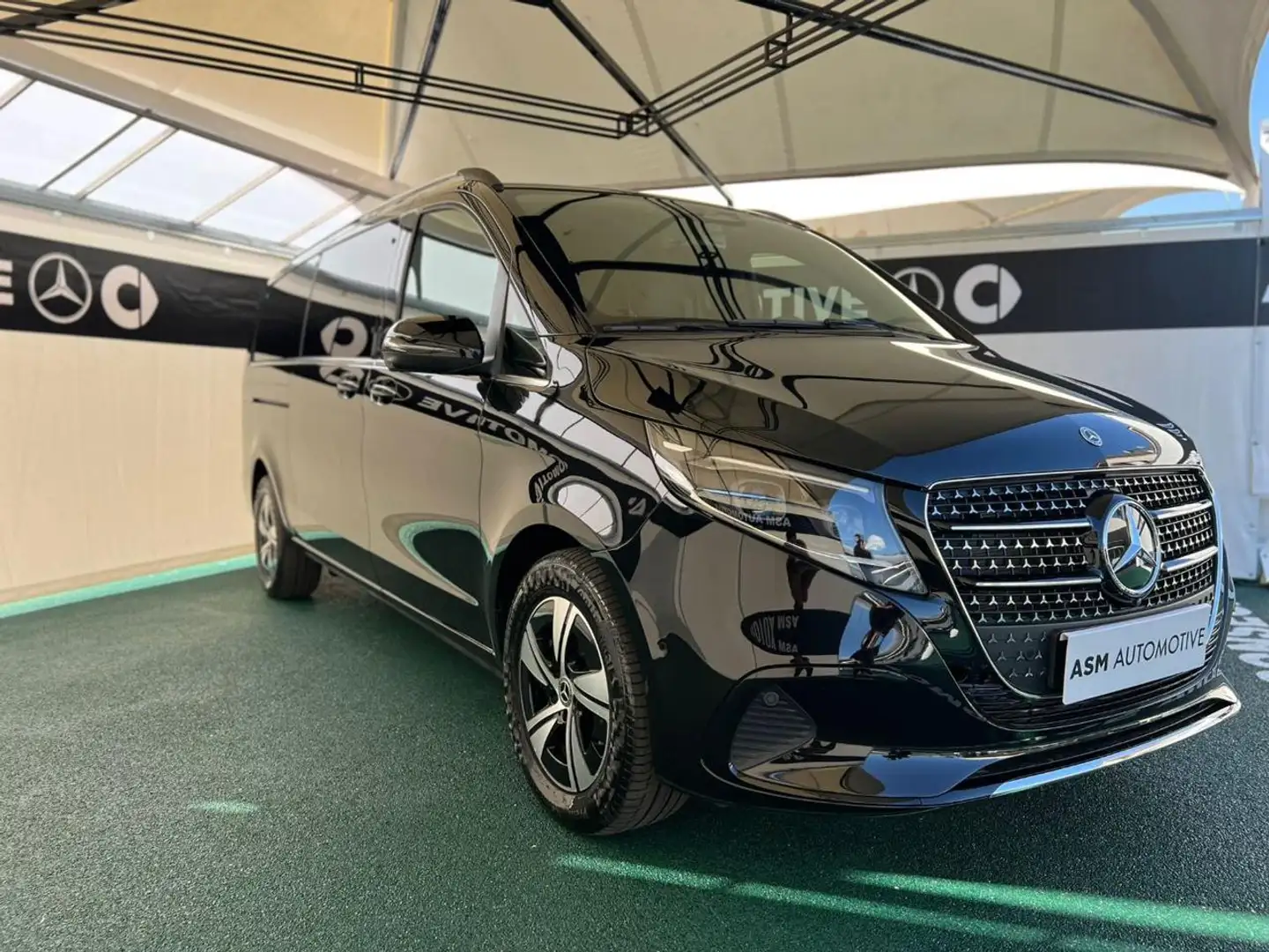 Mercedes-Benz V 250 d Automatic ExtraLong Noir - 1