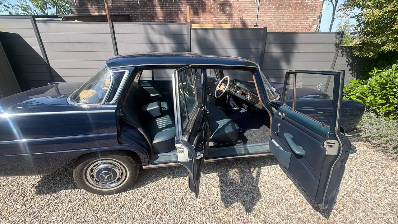 Mercedes-Benz 230 W111 230S, foto 4