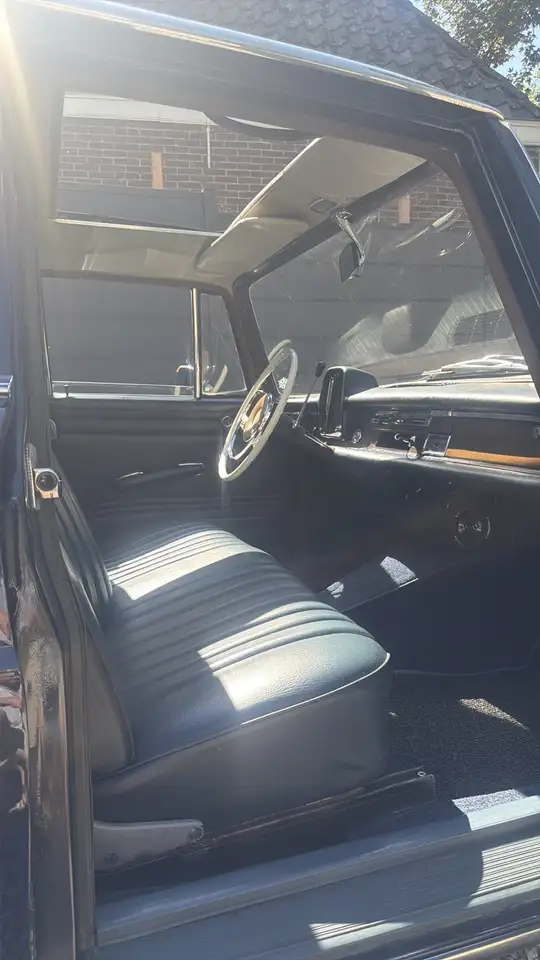 Mercedes-Benz 230 W111 230S, foto 7