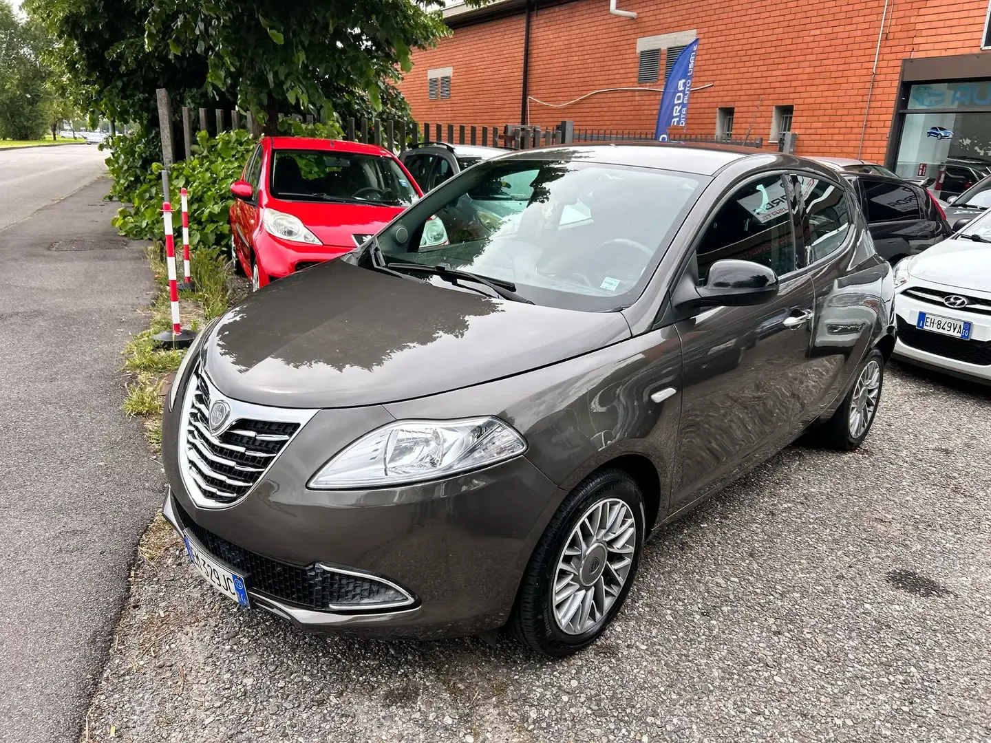 Lancia Ypsilon Ypsilon 1.2 8v 69cv Gold ecochic *Gpl SCADE 2035* Grigio - 1