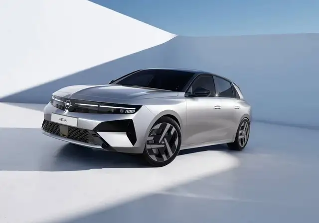 Opel Astra view 2