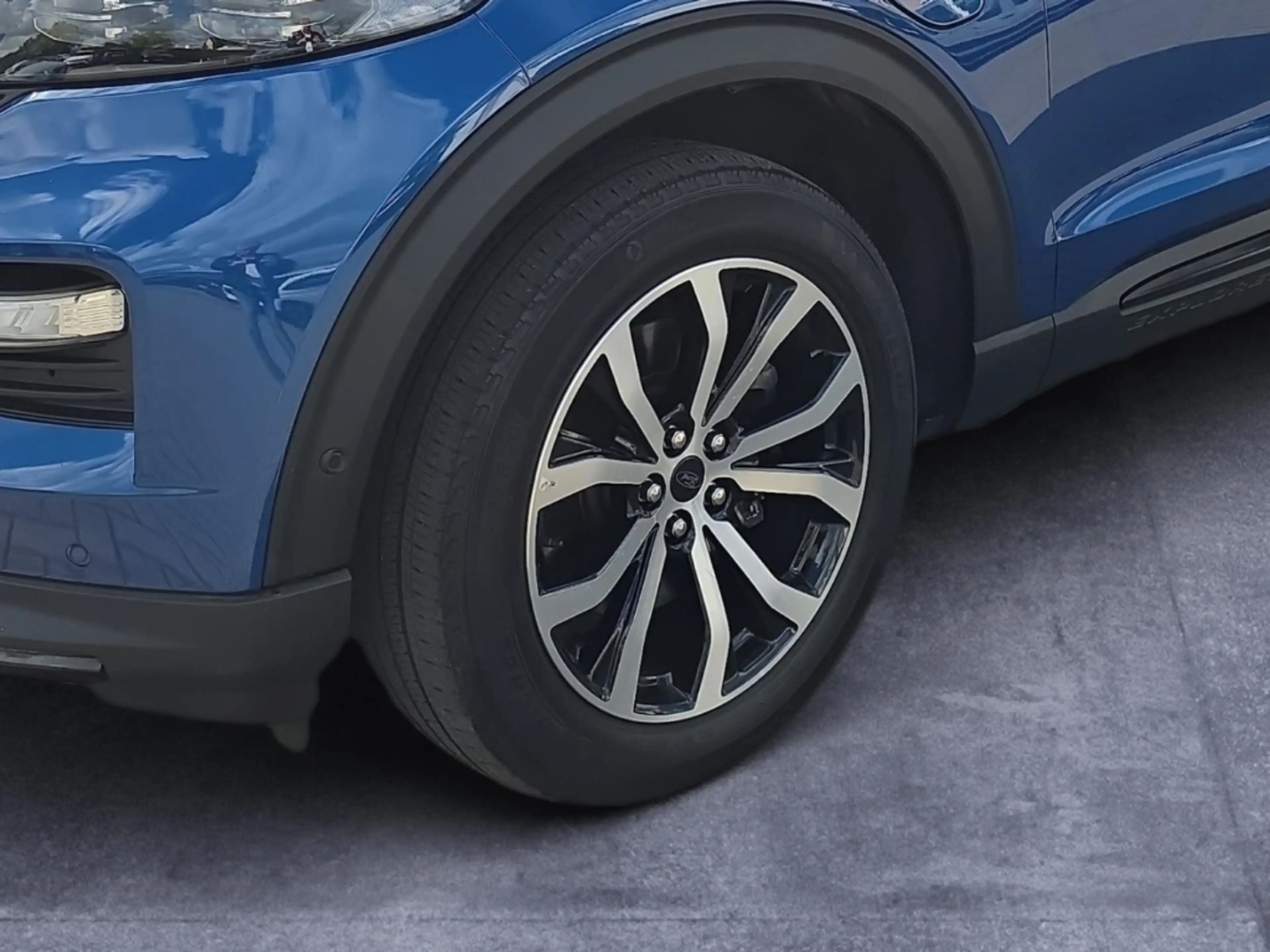 Ford Explorer Plug-in-Hybrid 4x4 ST-Line 7-Sitzer El. Panodach N — photo 6
