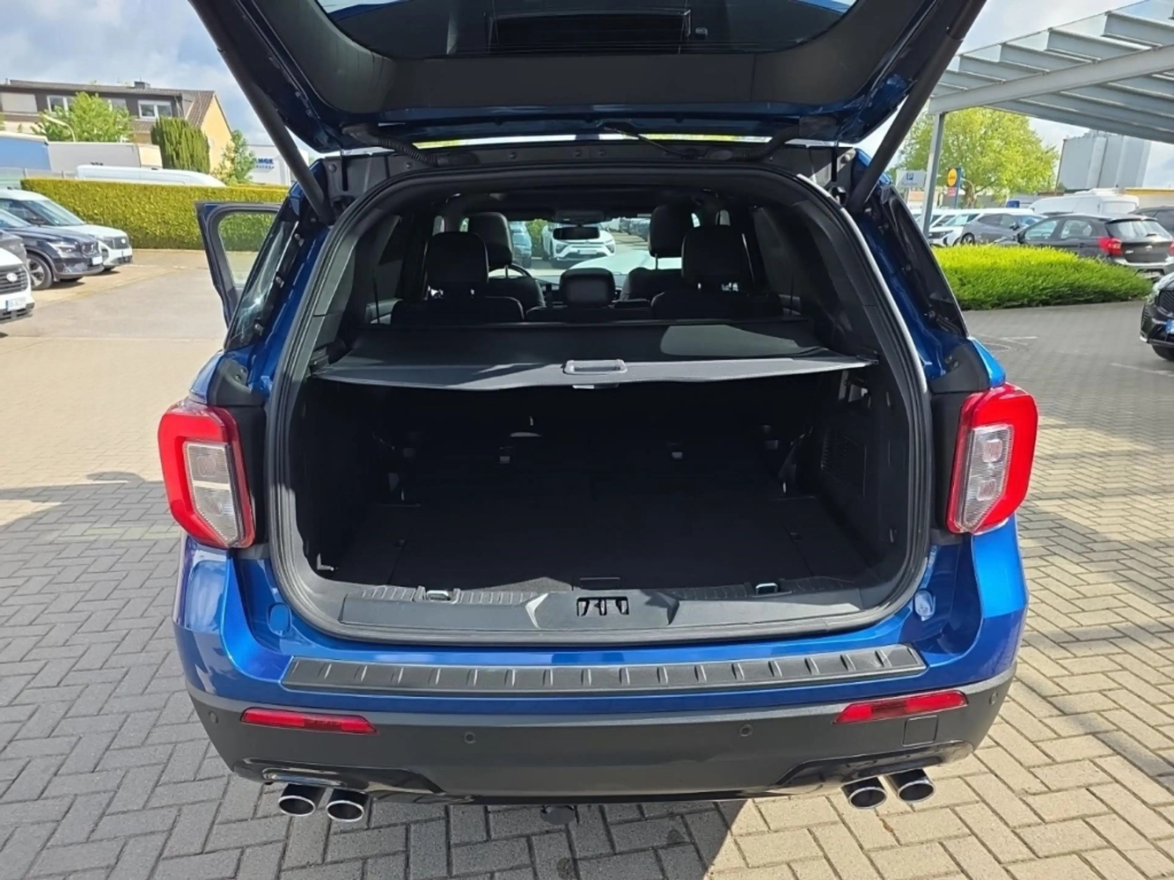Ford Explorer Plug-in-Hybrid 4x4 ST-Line 7-Sitzer El. Panodach N — photo 12