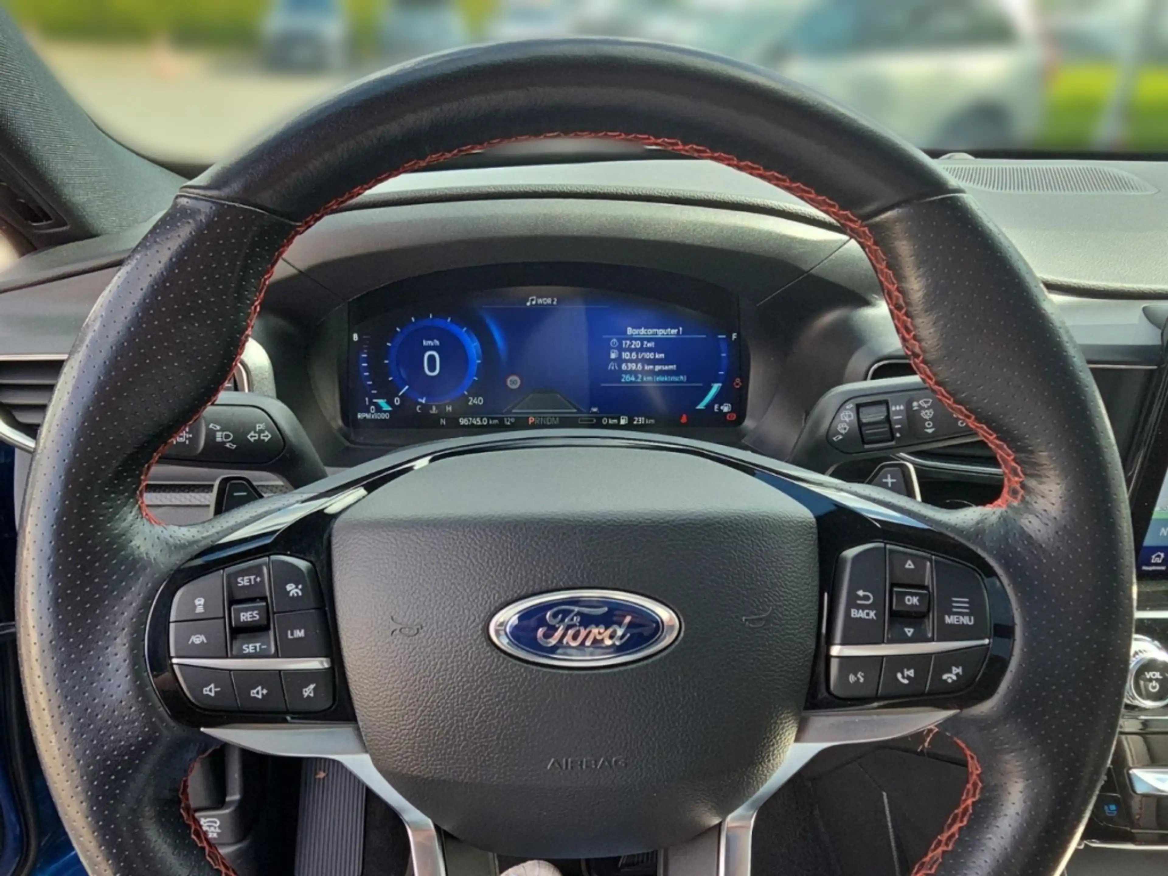 Ford Explorer Plug-in-Hybrid 4x4 ST-Line 7-Sitzer El. Panodach N — photo 8
