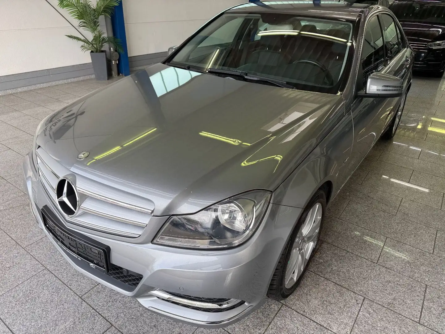 Mercedes-Benz C 180 LIM*AVANTG*AUTOM*NAVI*SHZ*PTS*TEMP*LEDER Argent - 2